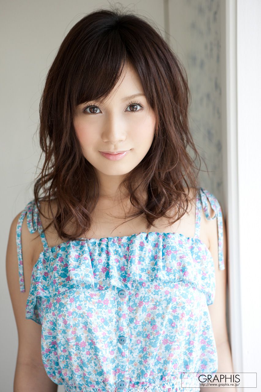 小島みなみ《MINAMIKAZE》 [Graphis] Special Contents_第1张
