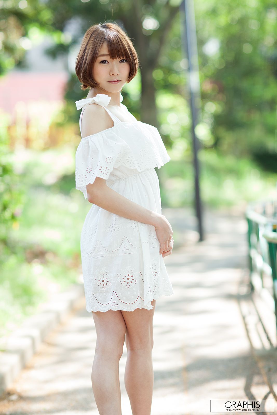 涼川絢音/凉川绚音 [Graphis] First Gravure 初脱ぎ娘_第1张