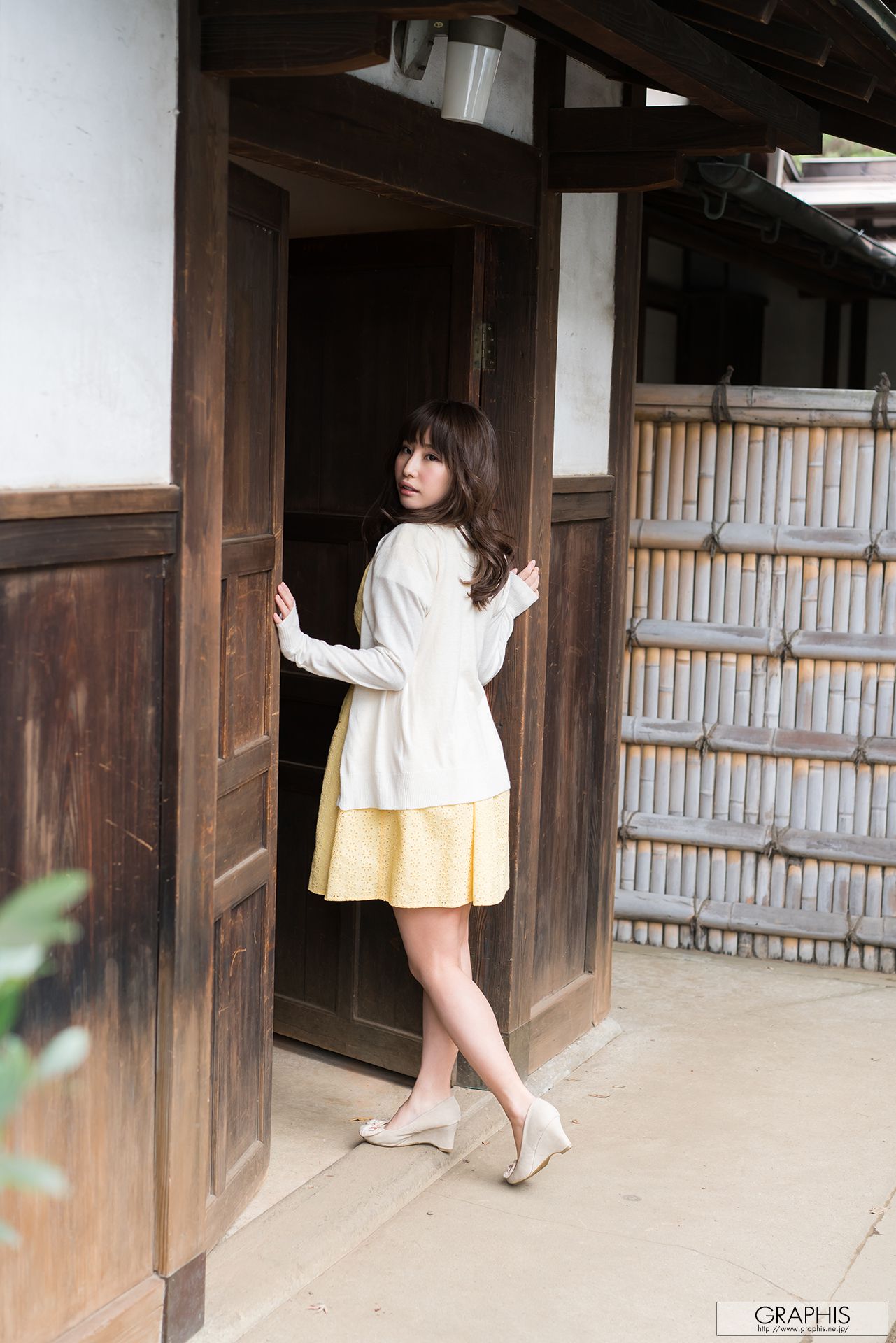 あやみ旬果『Sunbeams leaves』 [Graphis] Gals_第2张