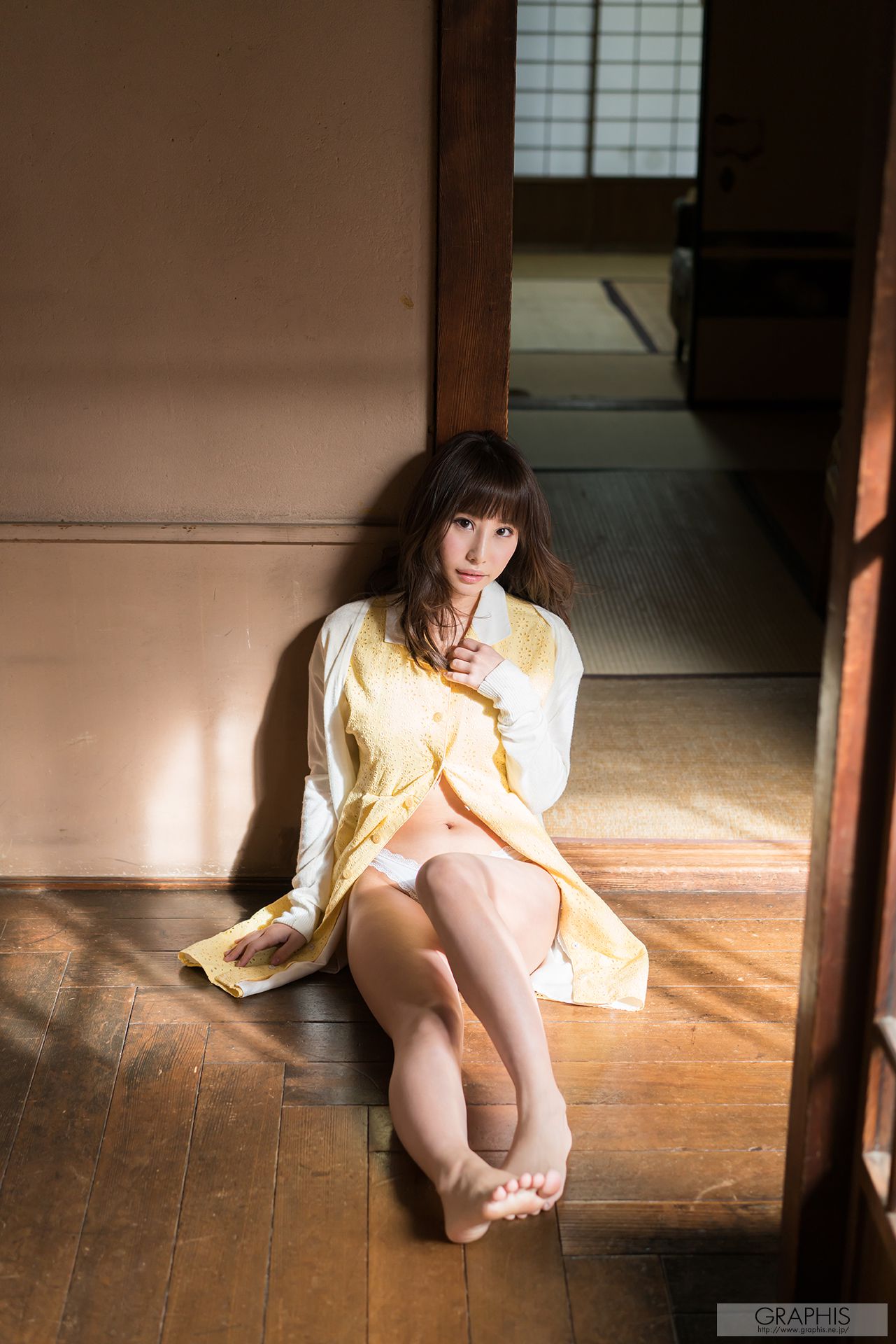 あやみ旬果『Sunbeams leaves』 [Graphis] Gals_第3张