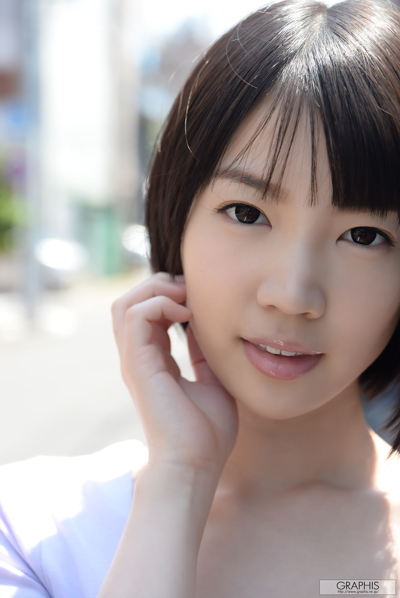 [Graphis] Limited Edition Koharu Suzuki 鈴木心春_第1张