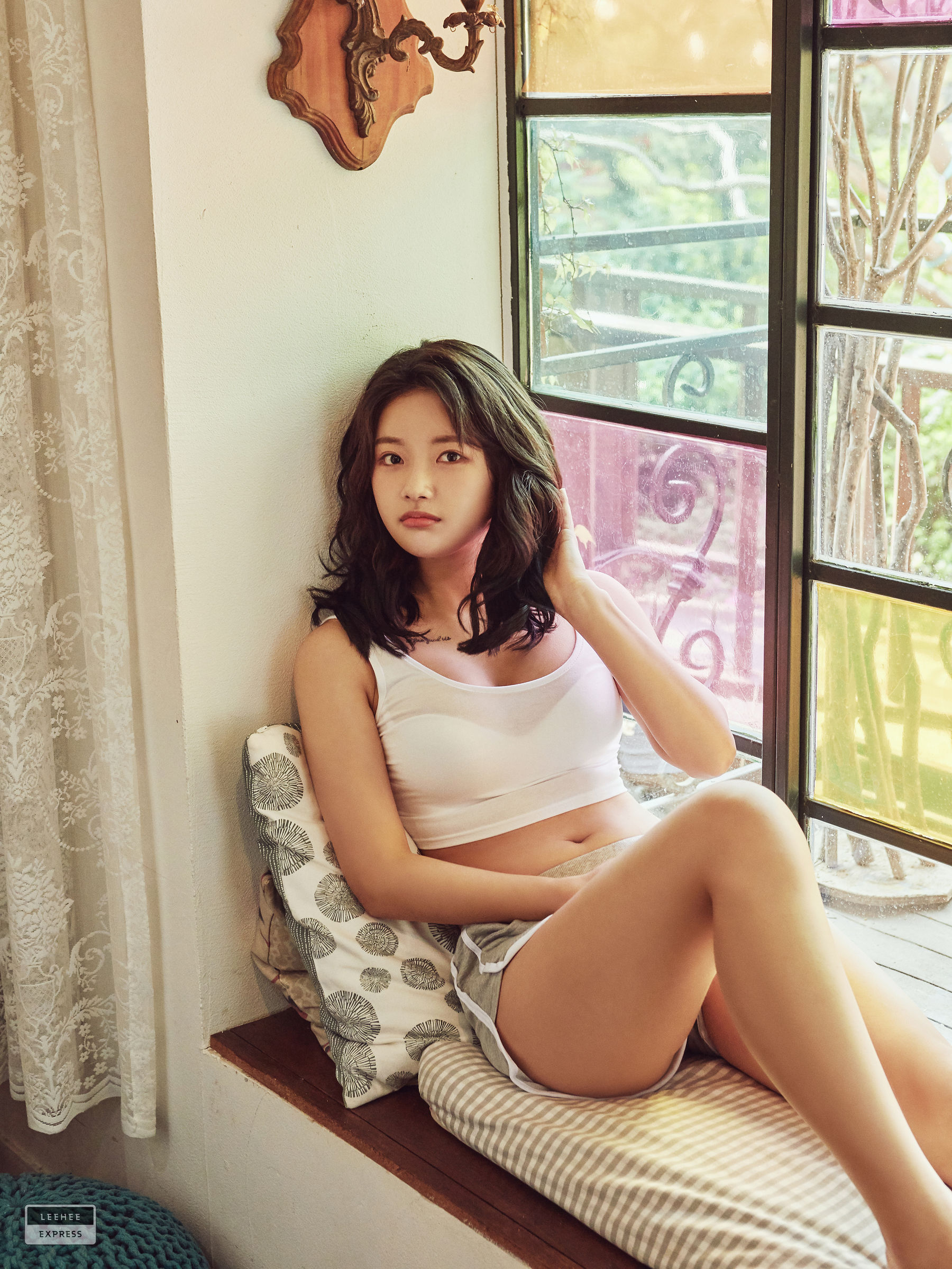 [LEEHEE EXPRESS] LEGF-001 U.Hwa_第2张