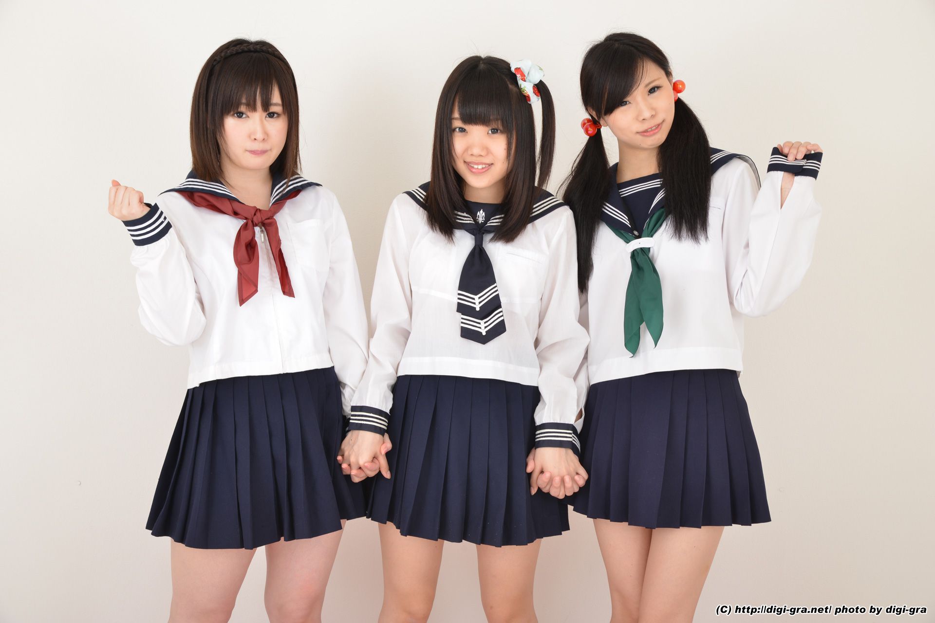 夏乃ひまわり+ 一乃瀬るりあ+瀬戸愛莉 tsu∞na∞gu Set02 [LovePop]_第2张