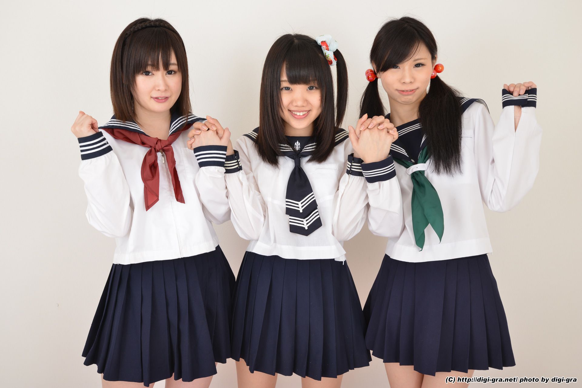 夏乃ひまわり+ 一乃瀬るりあ+瀬戸愛莉 tsu∞na∞gu Set02 [LovePop]_第3张