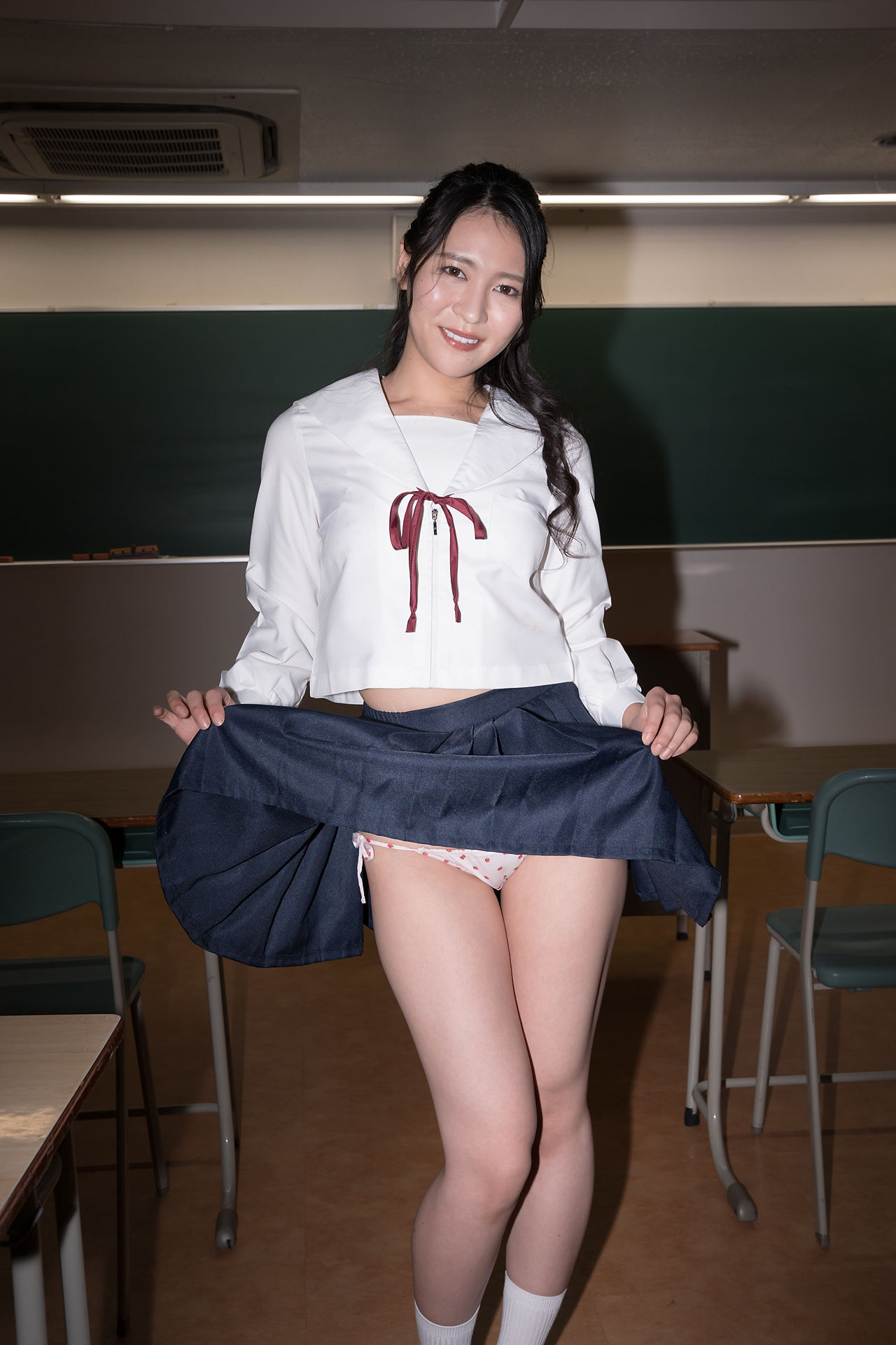 [Minisuka.tv] Shiori Mizukoshi 水越しおり - Limited Gallery 01 Set 01_第3张