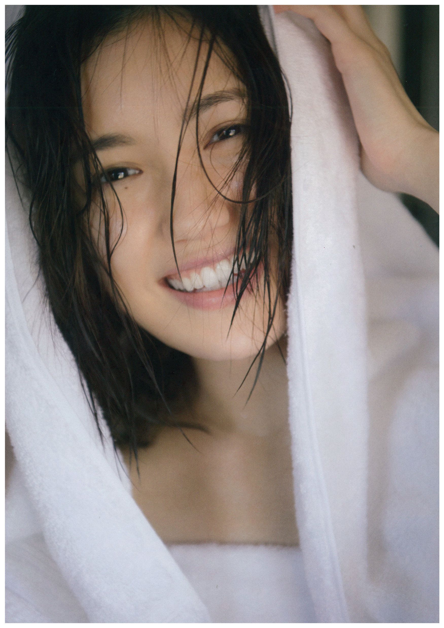 渡辺麻友 《知らないうちに》 [PB]_第2张