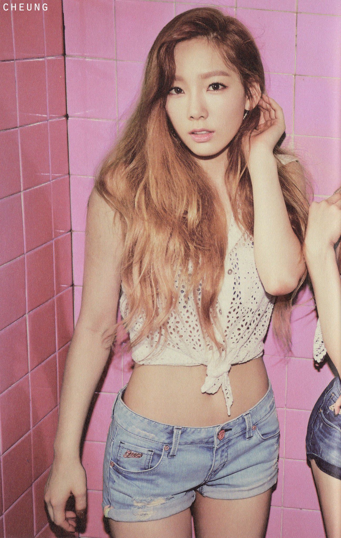 TaeTiSeo 韩国少女时代《HOLLER》[PB]_第3张