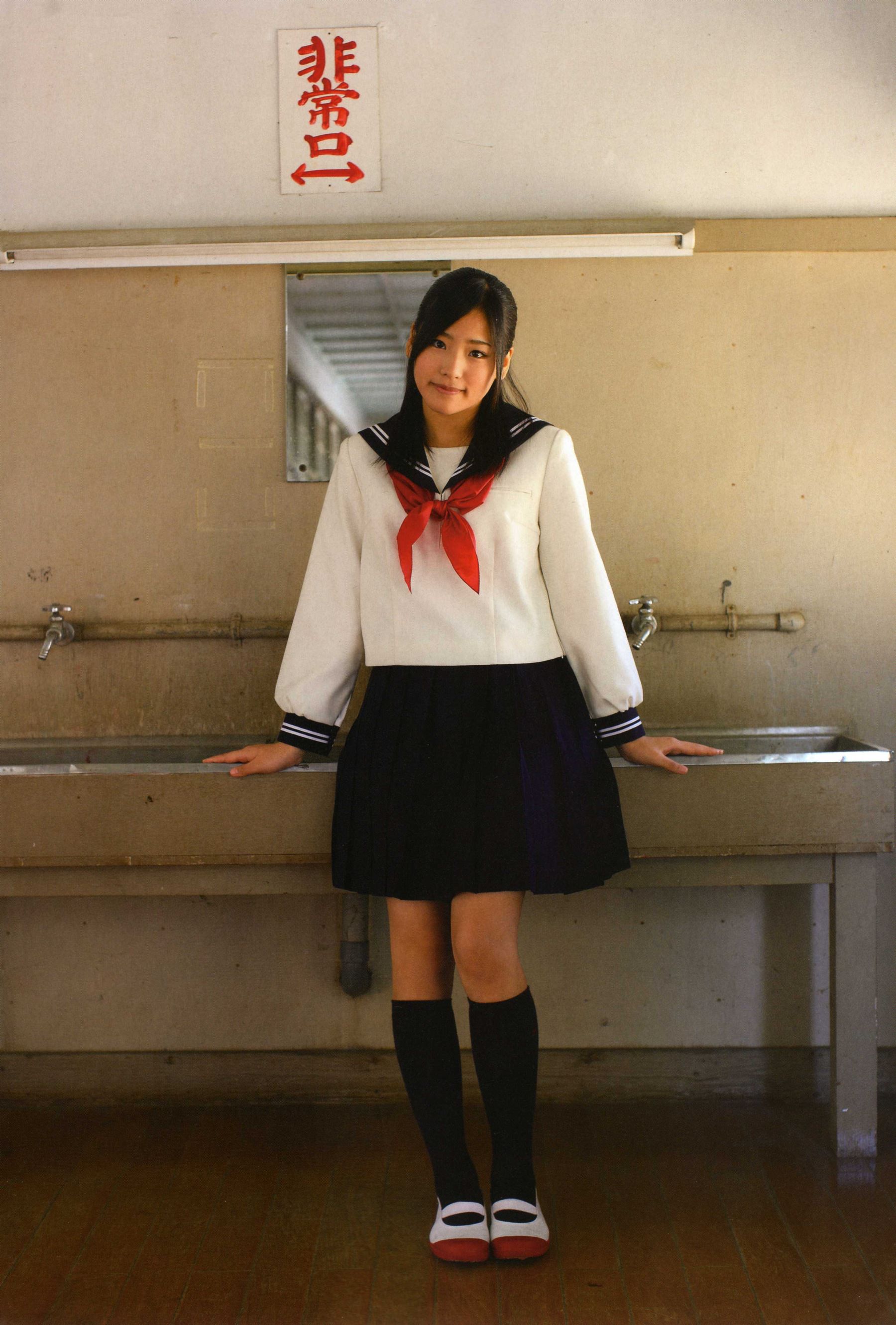 渡り廊下走り队 《Akkanbe》 [Photo Book]_第2张