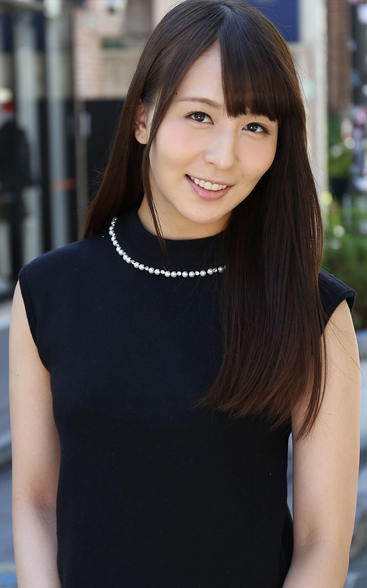 希崎ジェシ《彼女との赤裸々セックス ○○はオレのカノジョ》 [PhotoBook]_第1张