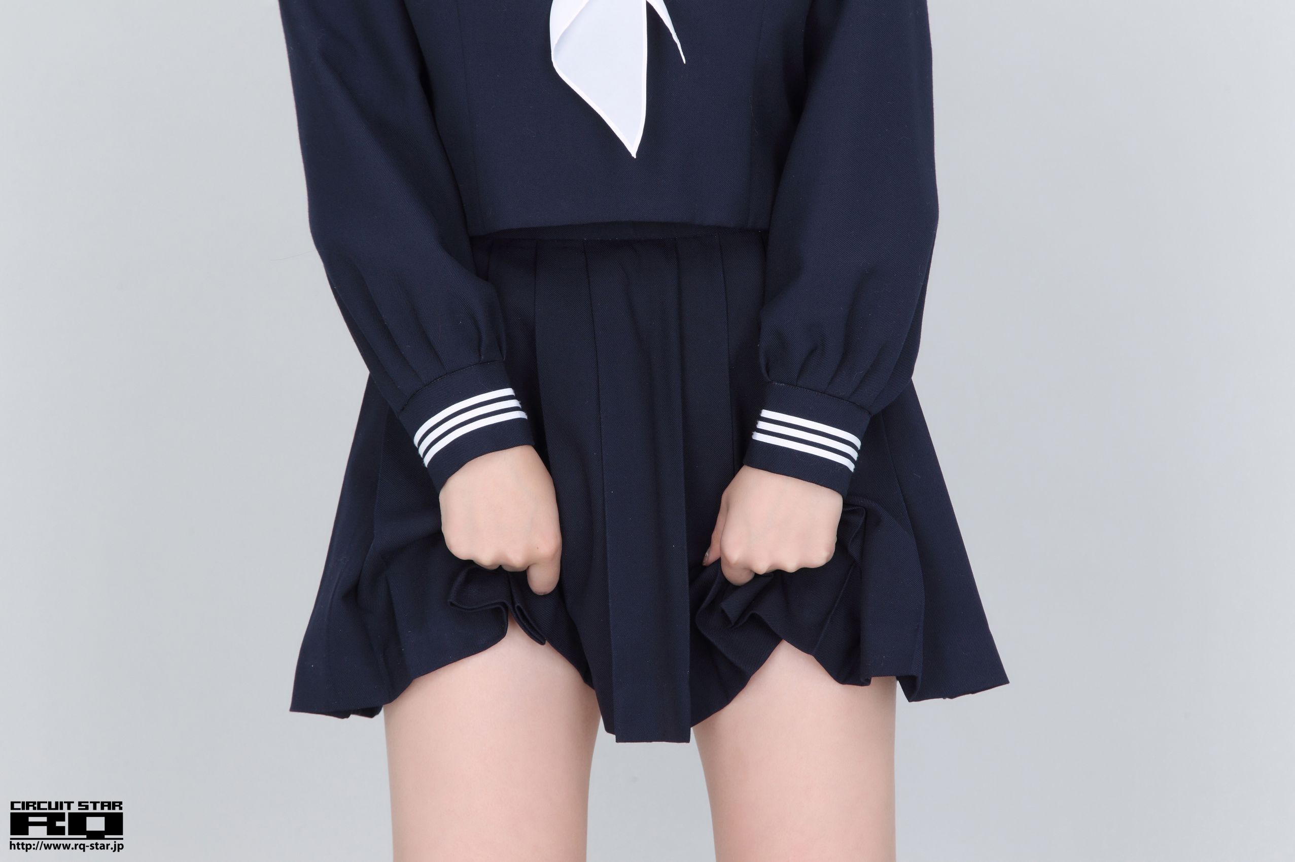 [RQ-STAR] NO.00607 柚崎明日香/岸明日香 High School 写真集_第2张