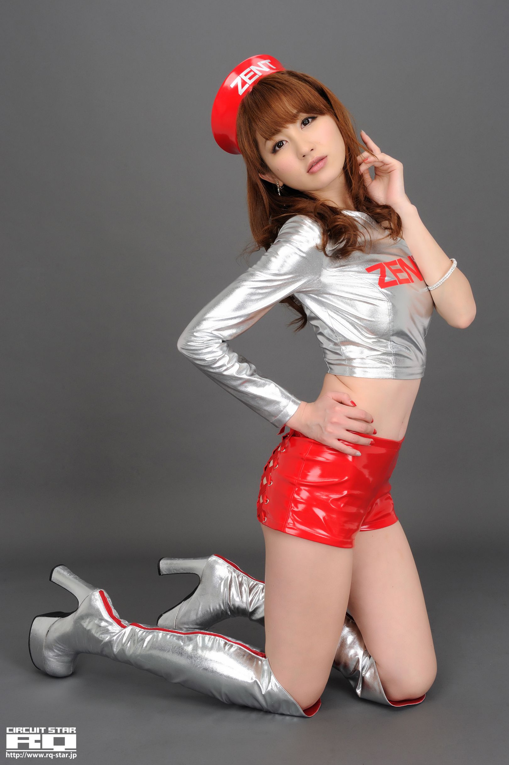 [RQ-STAR] NO.00632 前田真麻 Race Queen 赛车女郎系列 写真集_第3张