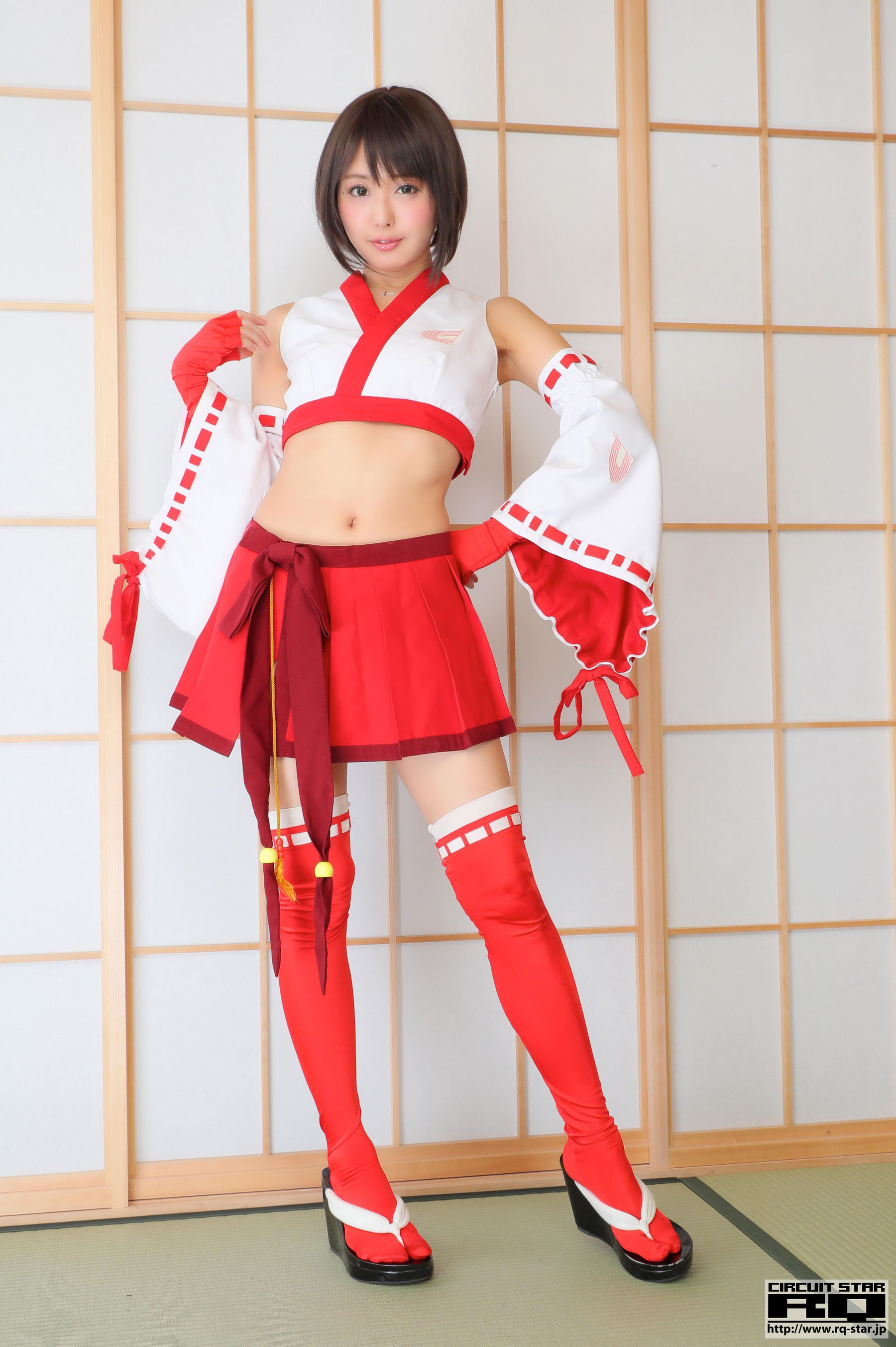 [RQ-STAR] Ahane 亜羽音 Race Queen_第1张