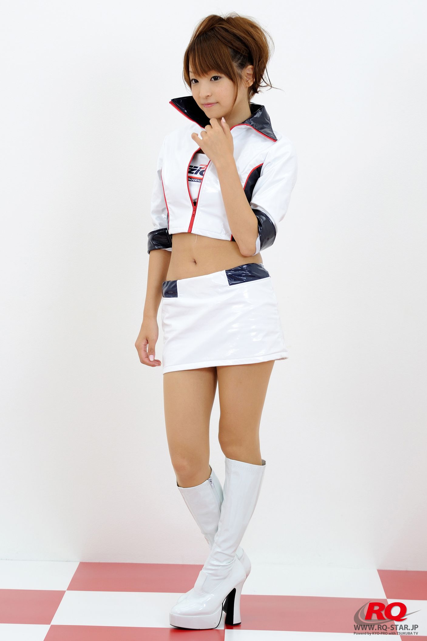 [RQ-STAR] NO.00085 Mio Aoki 青木未央 Race Queen – 2008 5Zigen 写真集_第1张