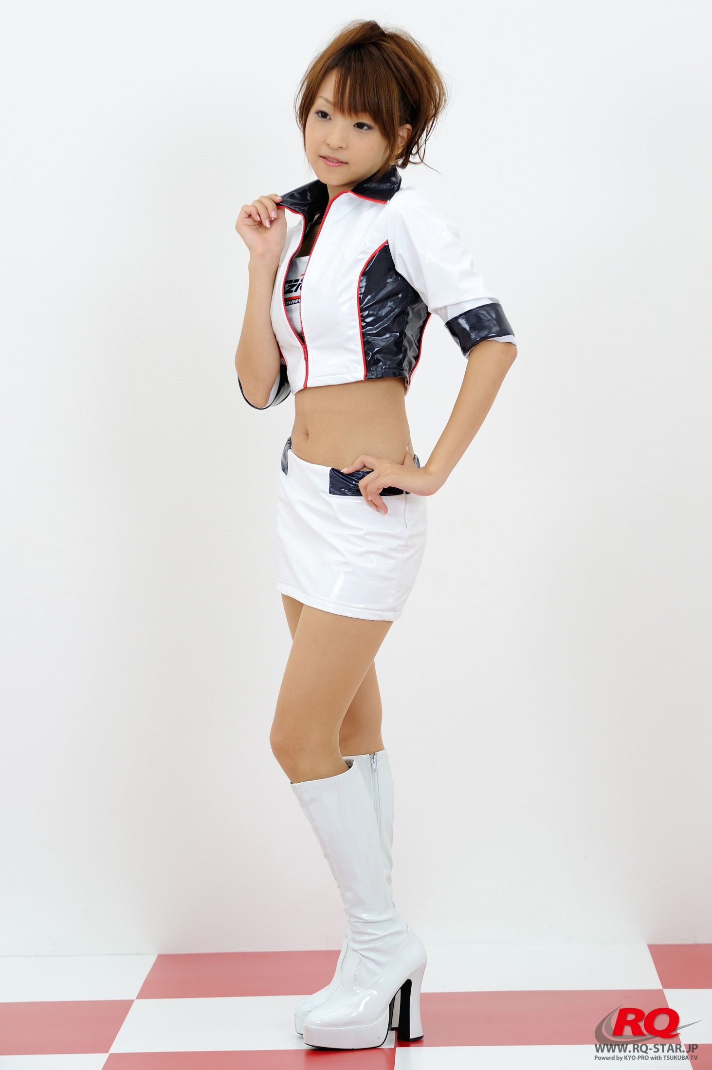 [RQ-STAR] NO.00085 Mio Aoki 青木未央 Race Queen – 2008 5Zigen 写真集_第3张