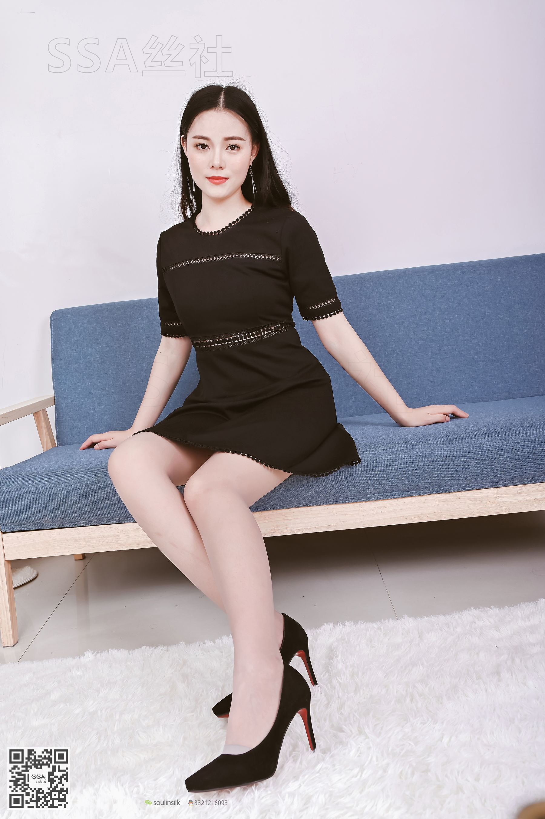 [SSA丝社]超清写真 No.133 晓晓 35码精致小脚的灰丝_第1张