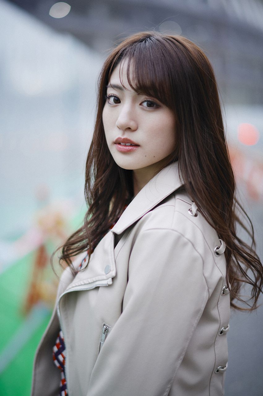 [WPB-net] EXtra228 Yuumi Shida 志田友美 スペシャル写真集「東京物語」_第1张