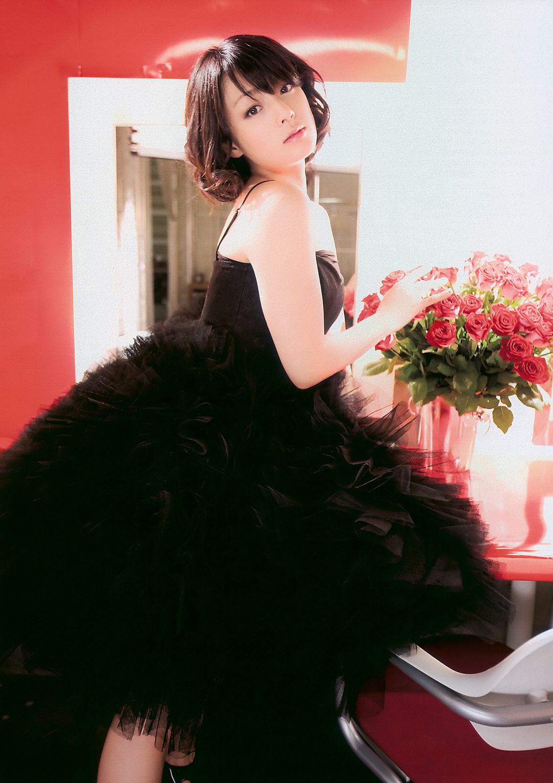 深田恭子 杉本有美 宮澤佐江 bump.y 小林優美 飯田里穂 [Weekly Playboy] 2010年No.47 写真杂志_第5张