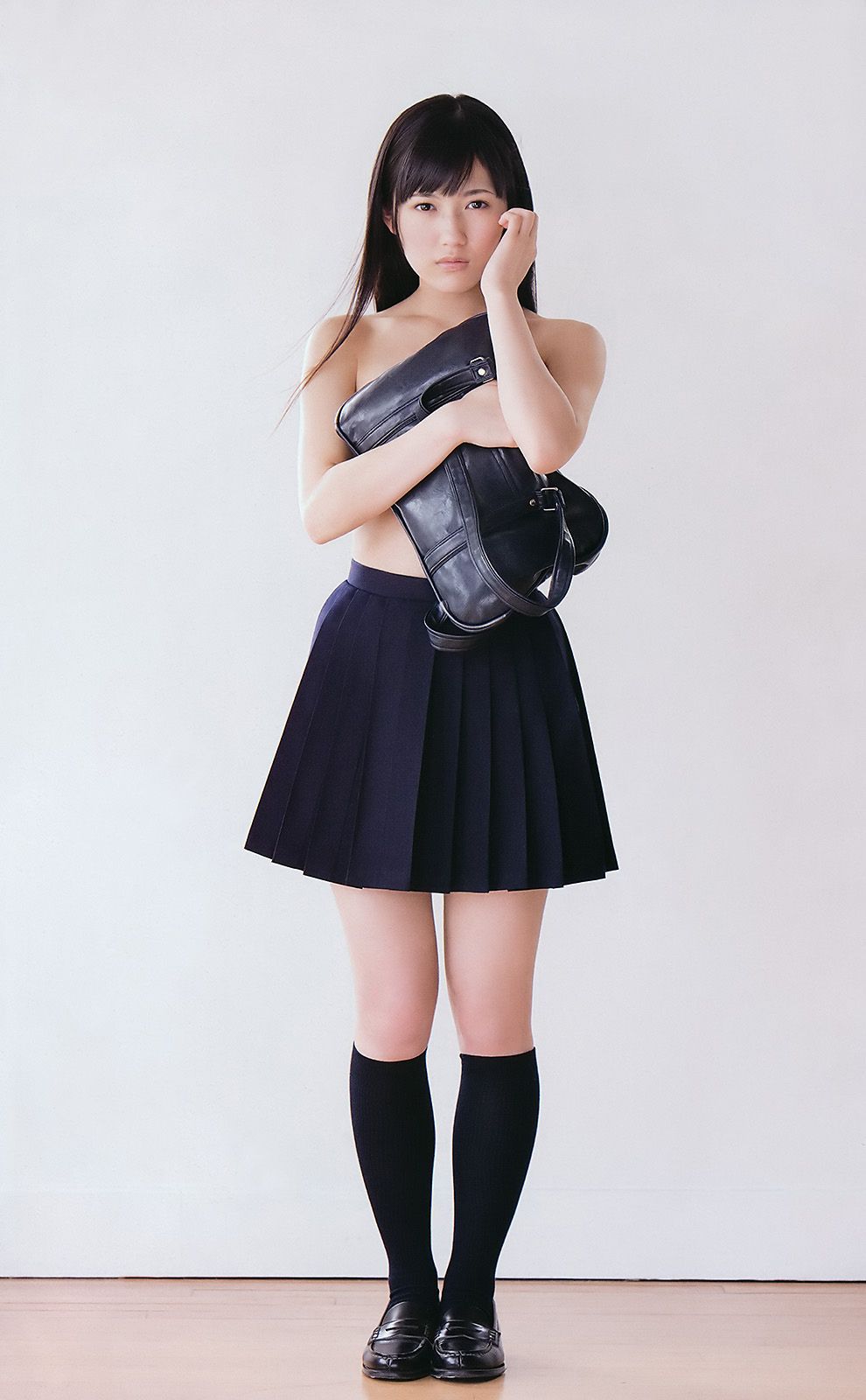 渡辺麻友 鈴木ふみ奈 石原さとみ 橋本愛 高嶋香帆 市川美織 MariEri [Weekly Playboy] 2011年No.21 写真杂志_第3张