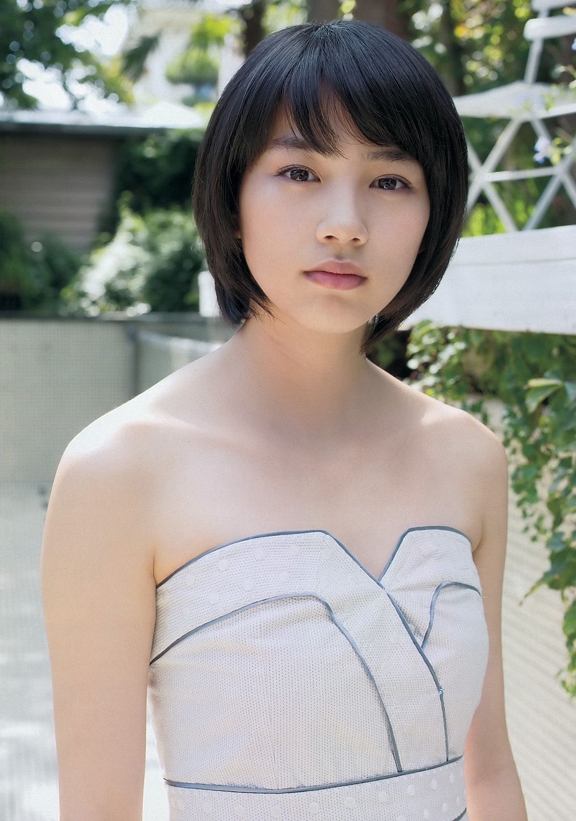 能年玲奈 AKB48 石橋杏奈 亜里沙 Ili 太田千晶 [Weekly Playboy] 2012年No.45 写真杂志_第3张