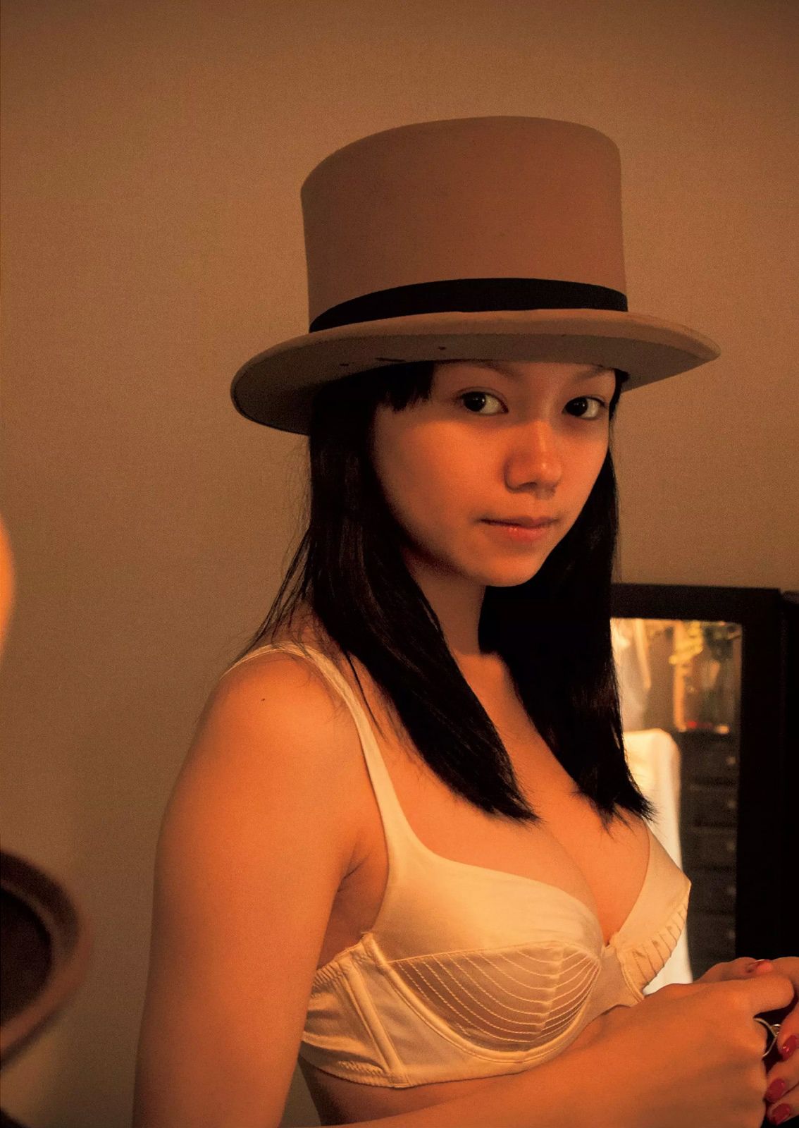 二階堂ふみ 橋本真帆 モーニング娘。 14 春輝 朝比奈彩 柳ゆり菜 浅田舞 高橋胡桃 二宮沙樹 杏さゆり [Weekly Playboy] 2014年No.50 写真杂志_第3张
