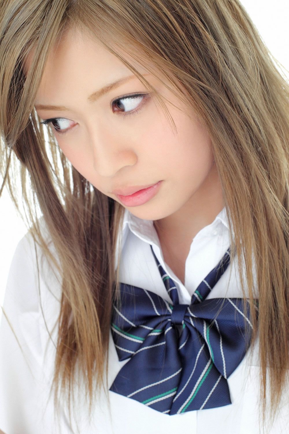 Yuuri Shiina 椎名遊莉《17歳のCool Beauty入学》 [YS Web] Vol.400_第4张