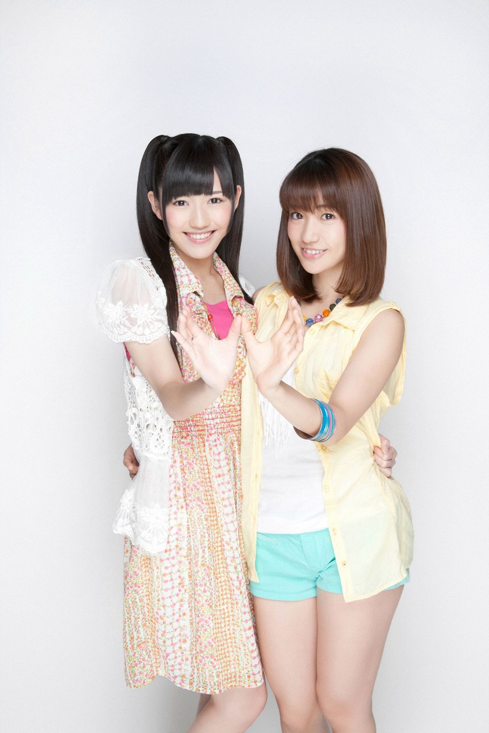 大島優子/渡辺麻友《ゆうことまゆゆのサマーバケーション》 [YS Web] Vol.435_第1张