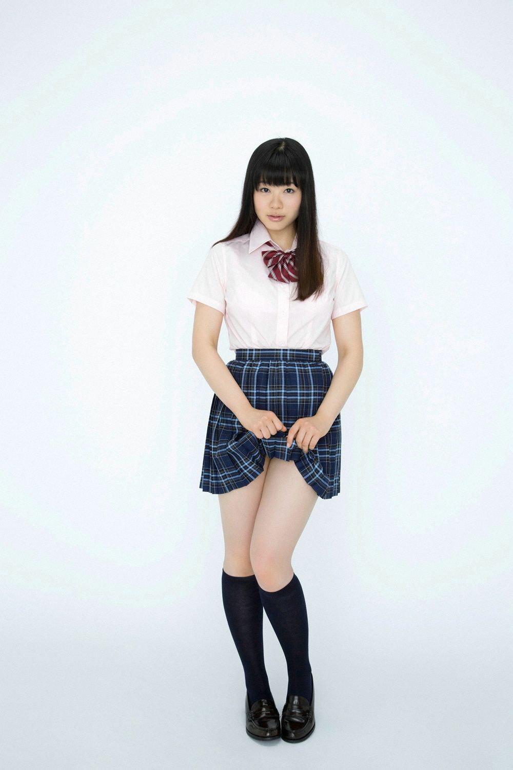 Arisa Shirota 白田ありさ《Eカップのグラビアカメラマン入学！》 [YS Web] Vol.620_第3张