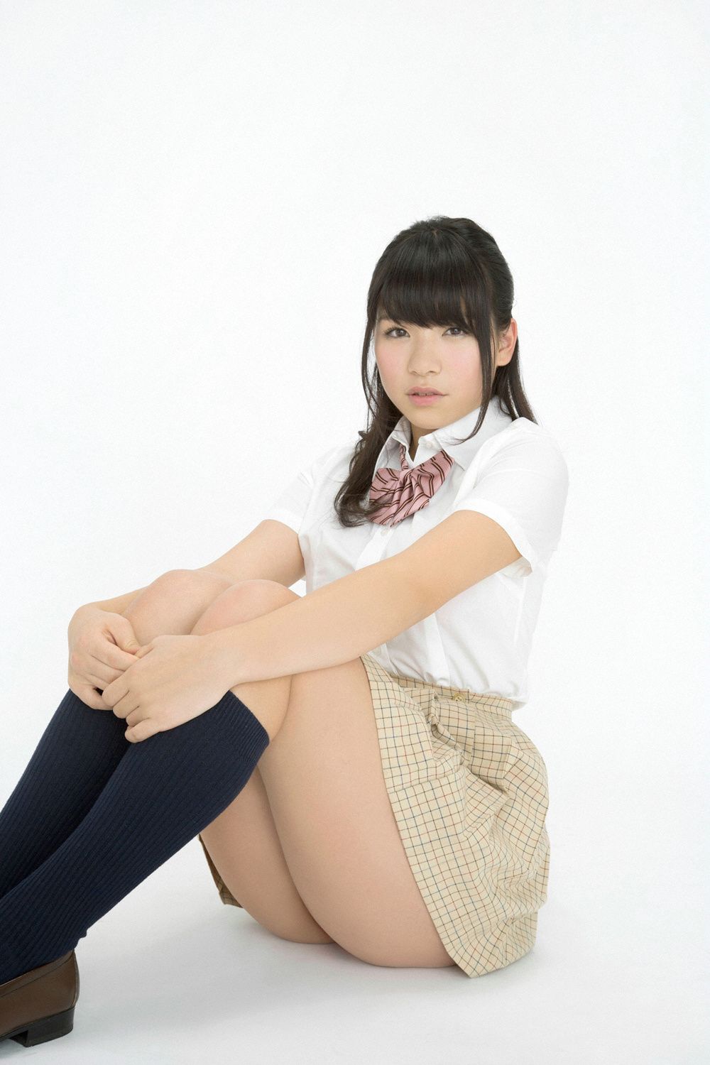 芹沢潤/芹泽润《日本一スカートが短い现役女子高生グラドル入学！》 [YS Web] Vol.640_第5张