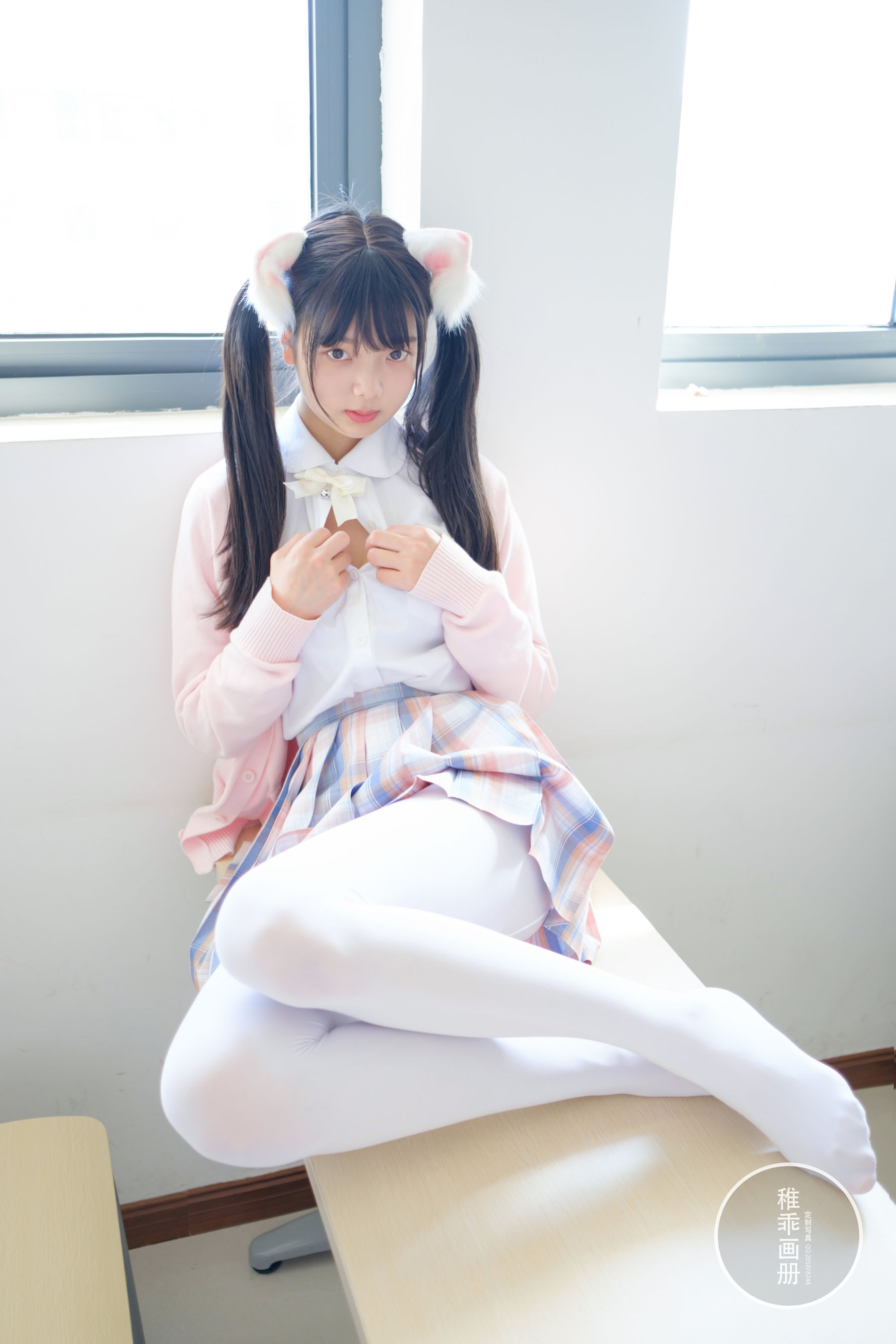 柴系小乖(稚乖画册) – 夜夜 80D 白丝JK [63P]
