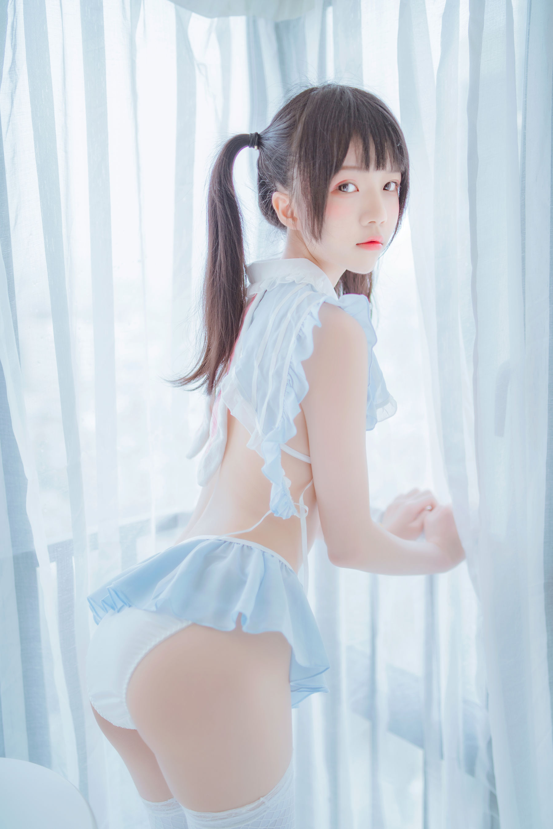 [萝莉COS] 桜桃喵 – 爱丽丝的兔子 [44P]