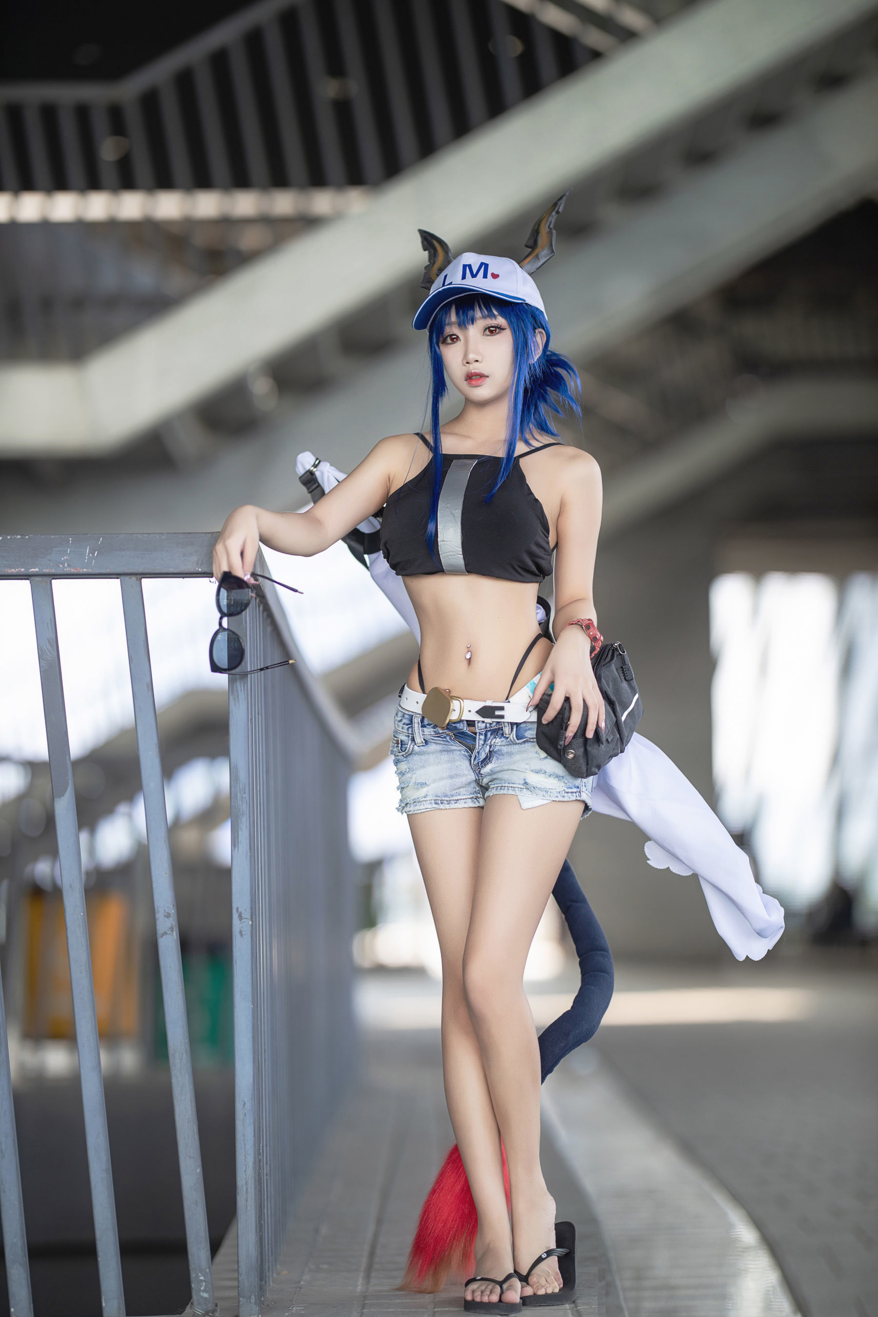 白嫩美少女鬼畜瑶 女游客c [13P]