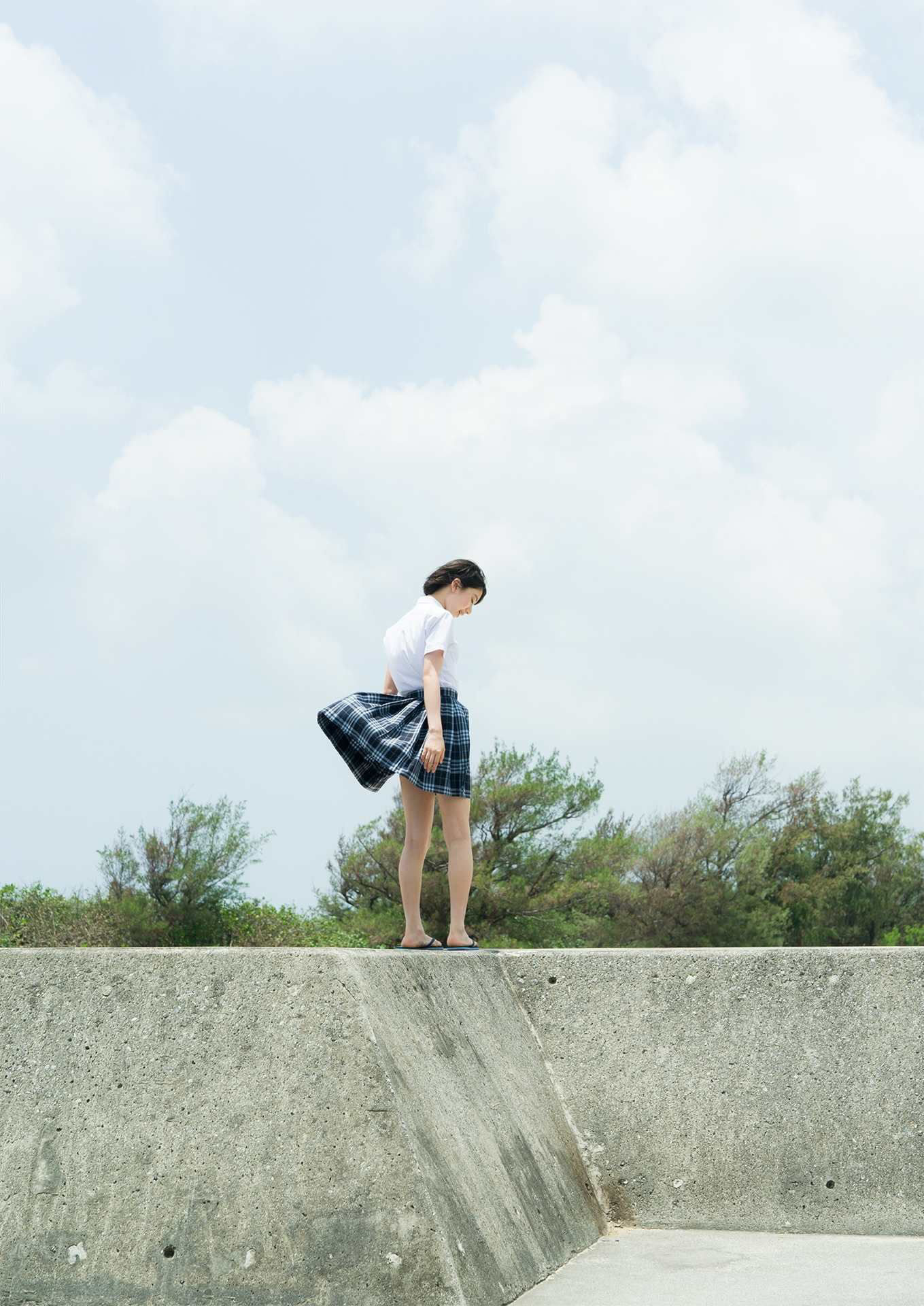 Ikema Natsumi 池間夏海写真集 「なつみ」写真集 [34P]