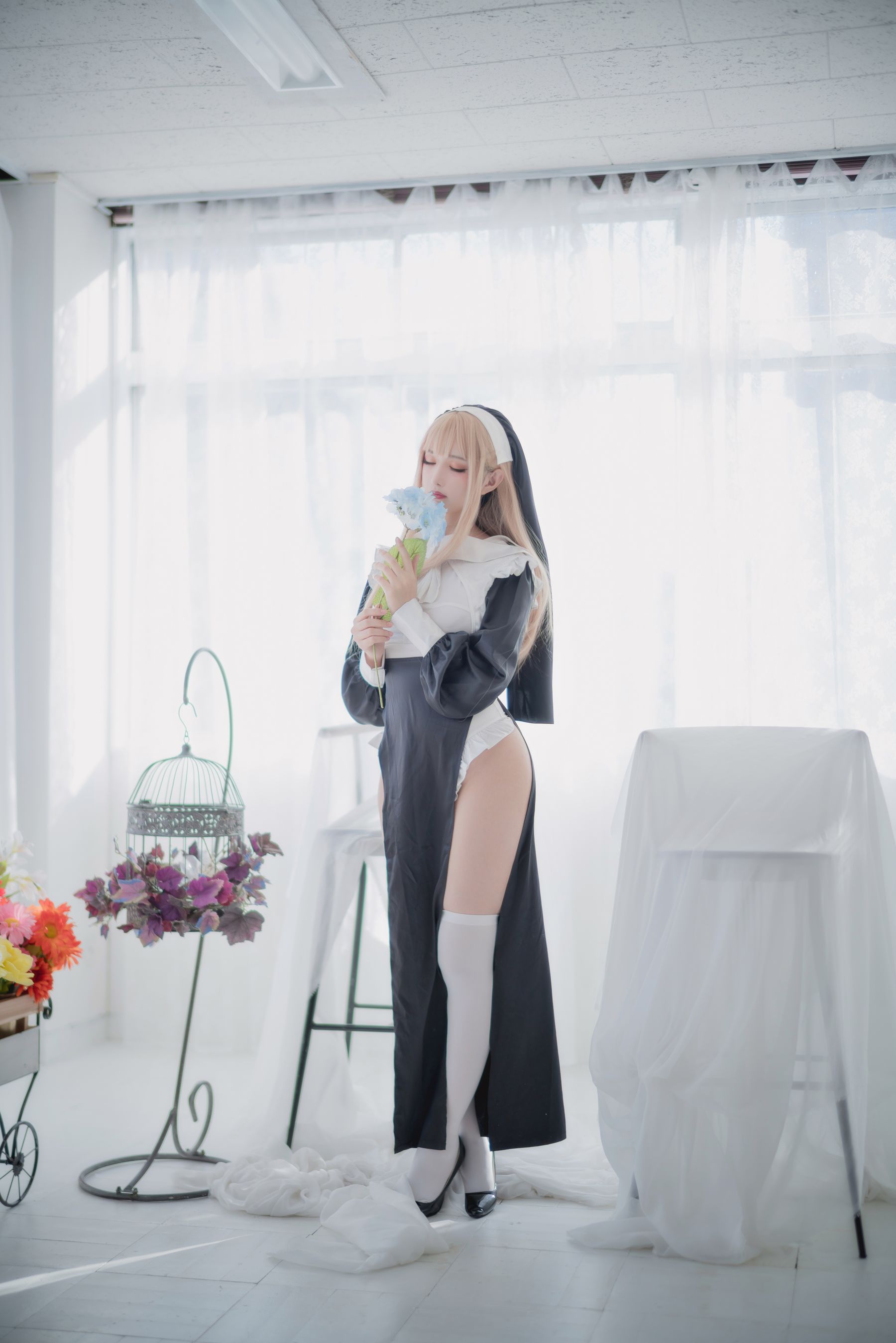 Shika小鹿鹿 – 修女 [16P]