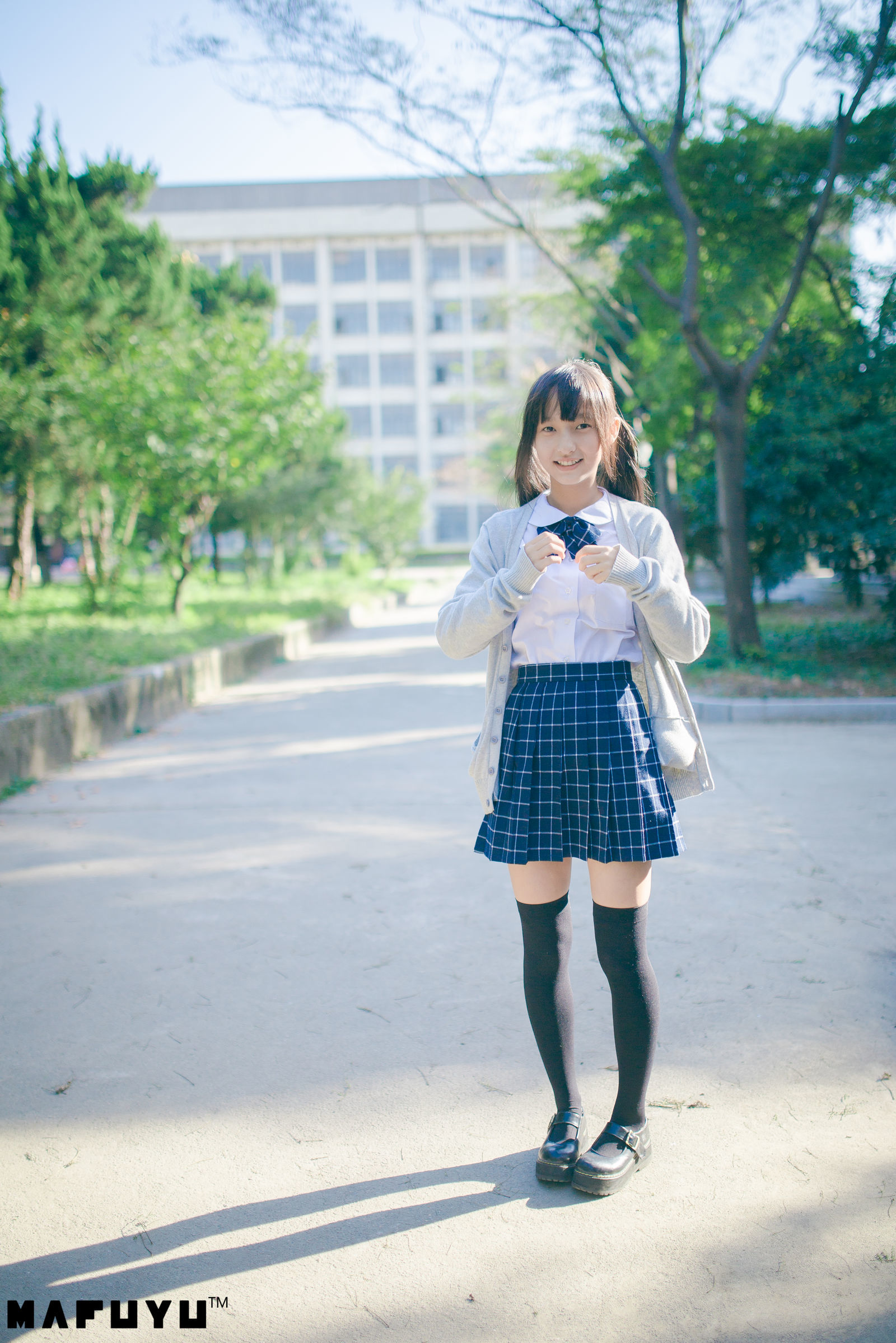 [萝莉COS] 神楽板真冬 阳光校服系列套图 [79P]