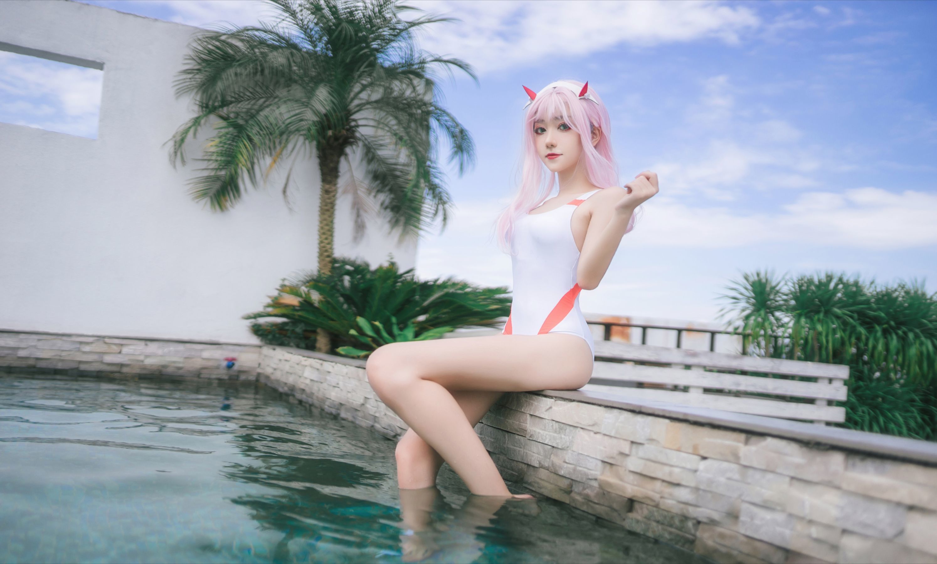 动漫博主南桃Momoko – 连体泳衣 [31P]