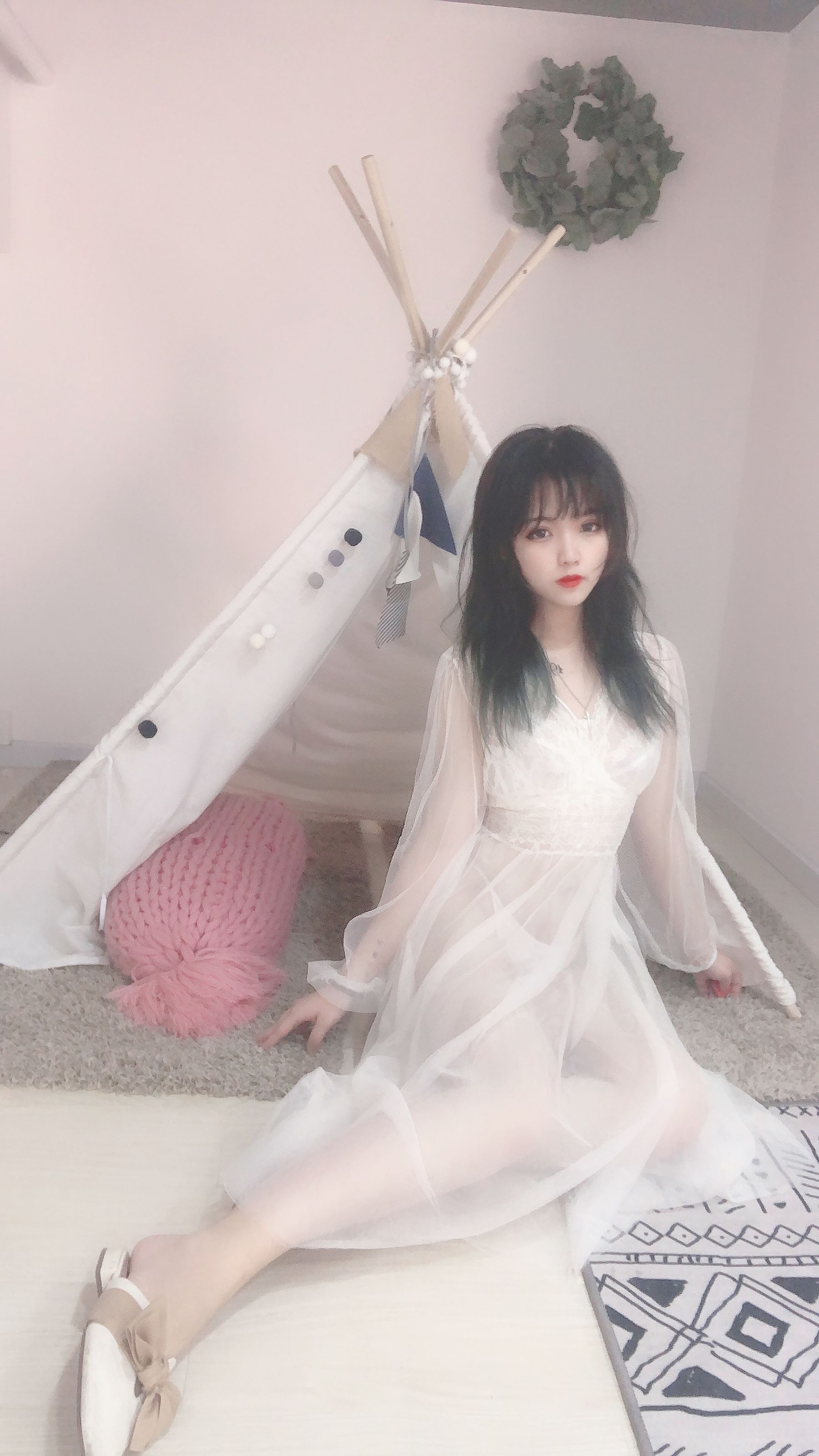 安妮 – 白色纱裙 [34P]