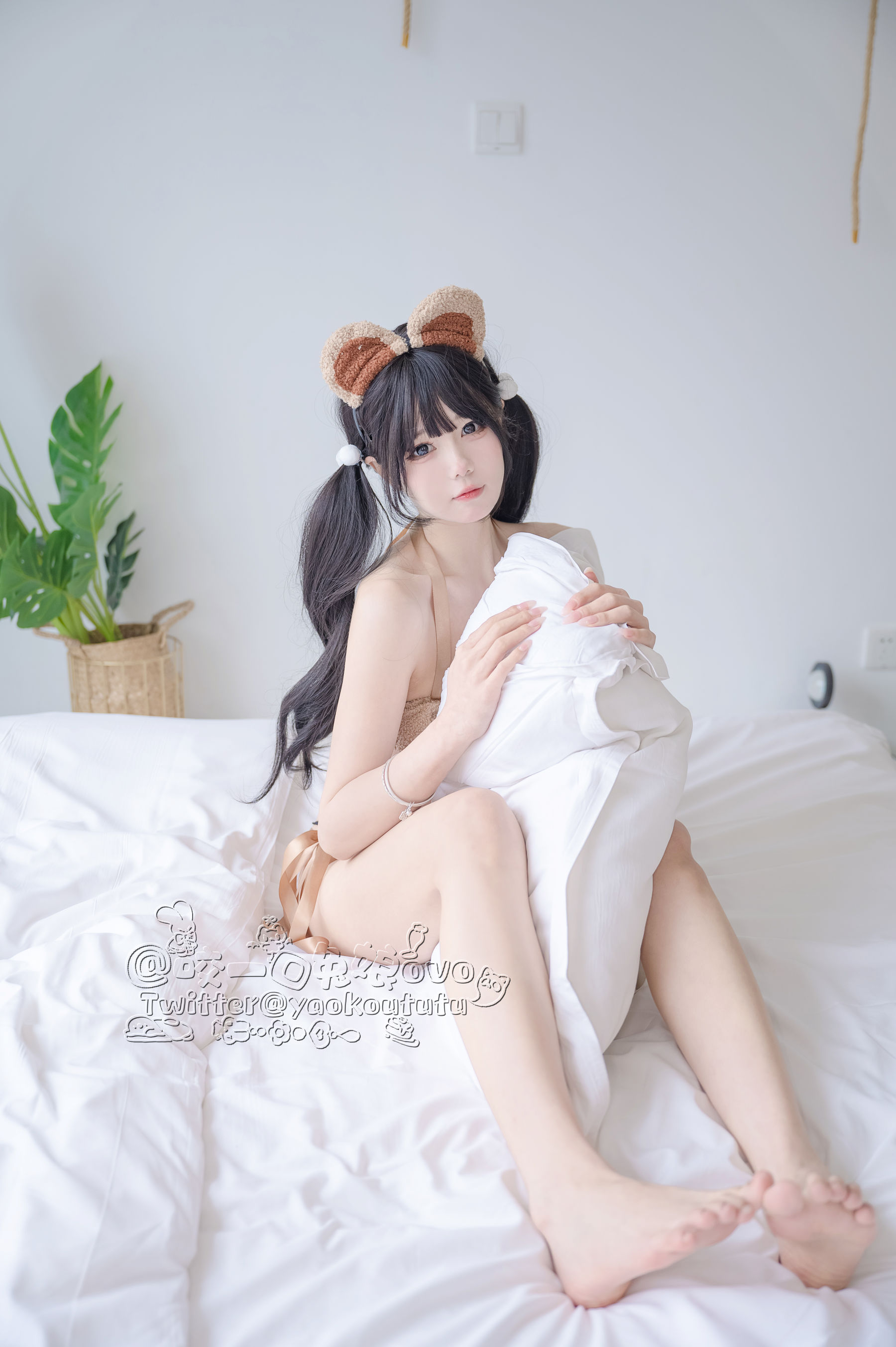 咬一口兔娘 – 小熊睡衣 [60P]