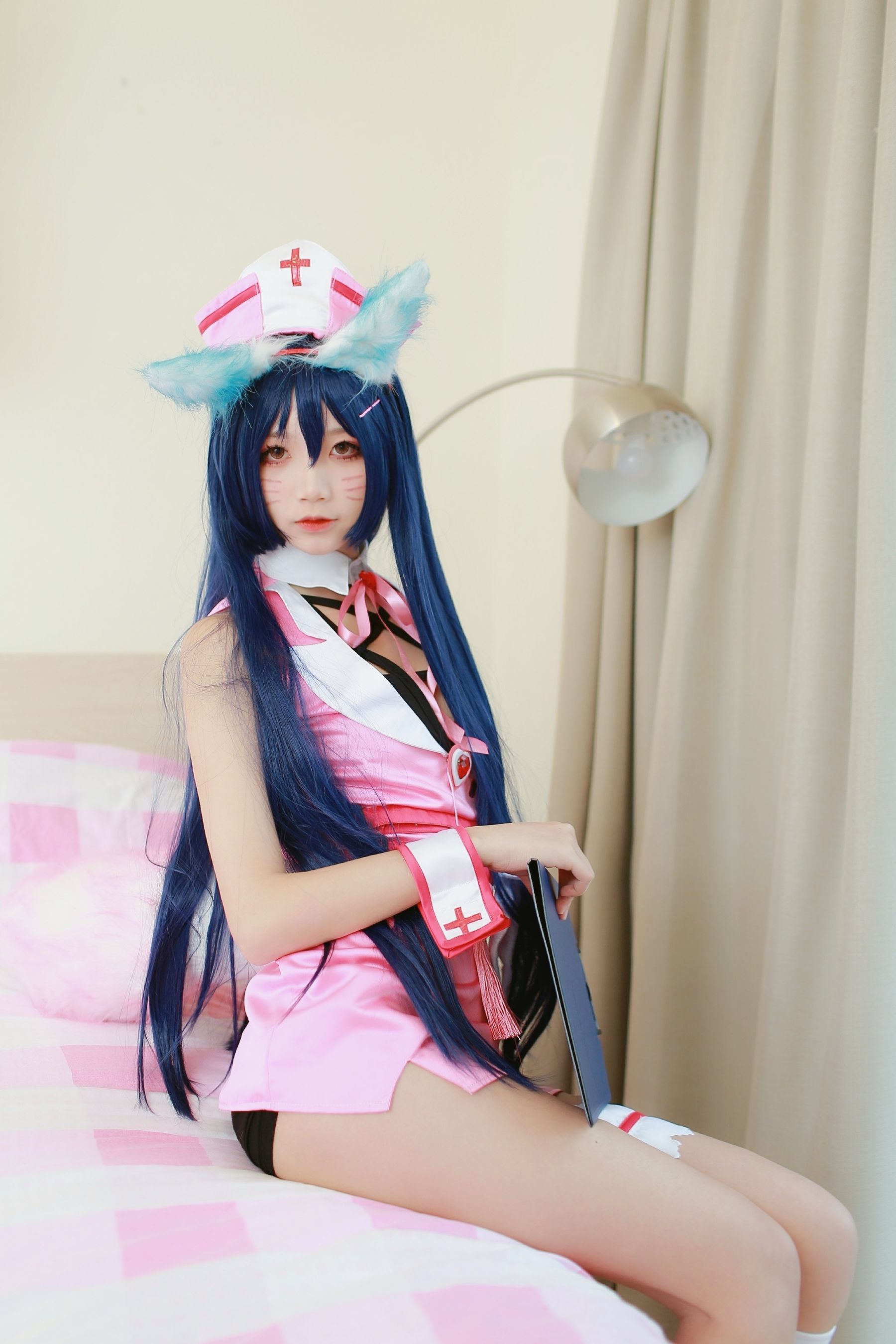 [萝莉COS] 清纯少女五更百鬼 – 阿狸护士服 [37P]