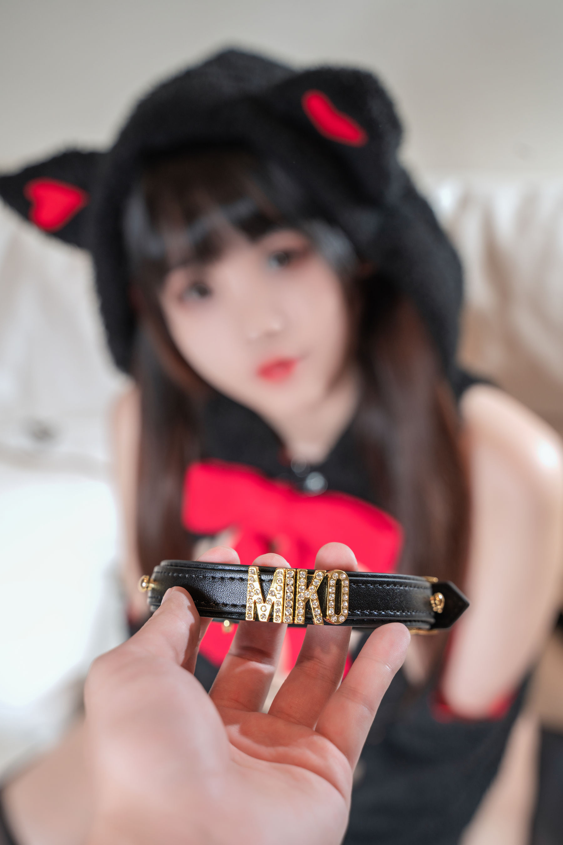 miko酱ww – 礼物猫猫 [42P]
