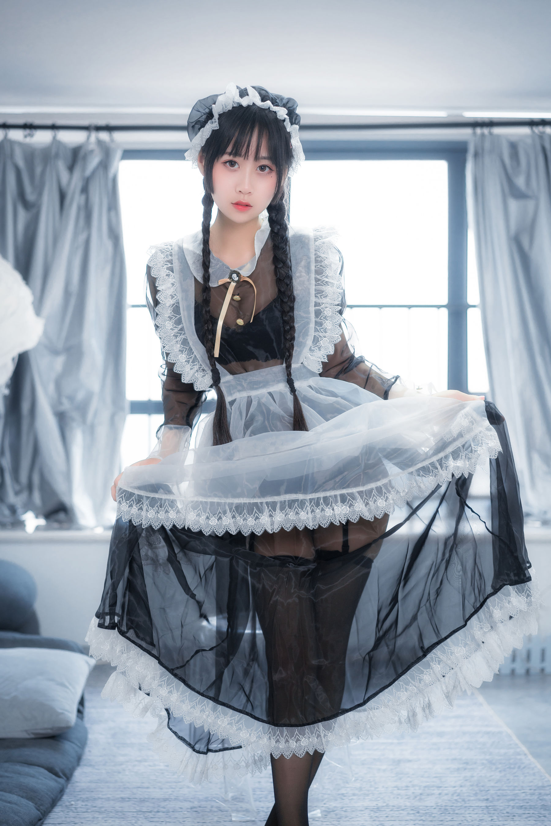 阳光美少女萌芽儿o0 – 透明女仆2 [27P]