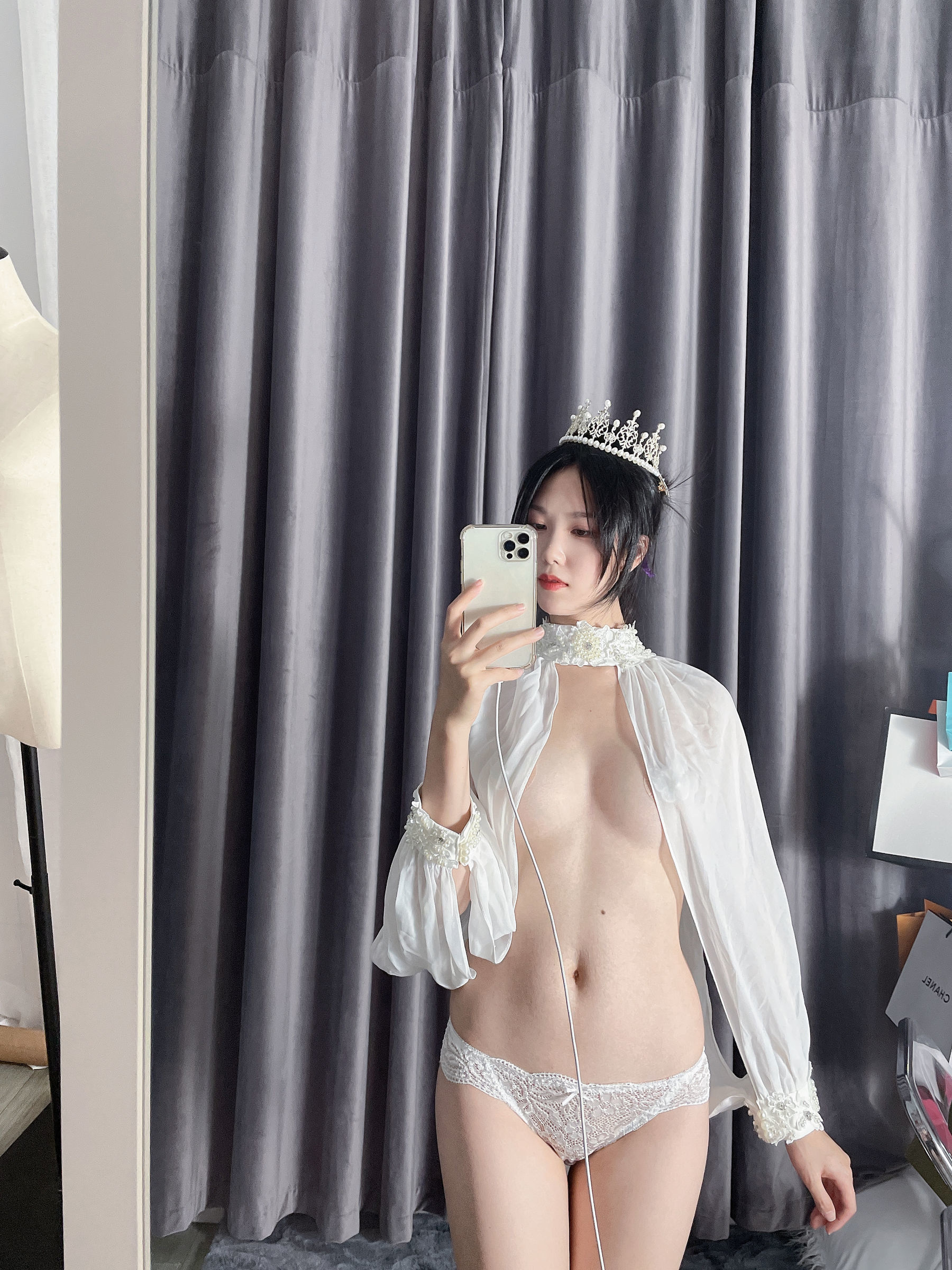 抖娘-利世图集 – 2022年01月微密圈 [61P]