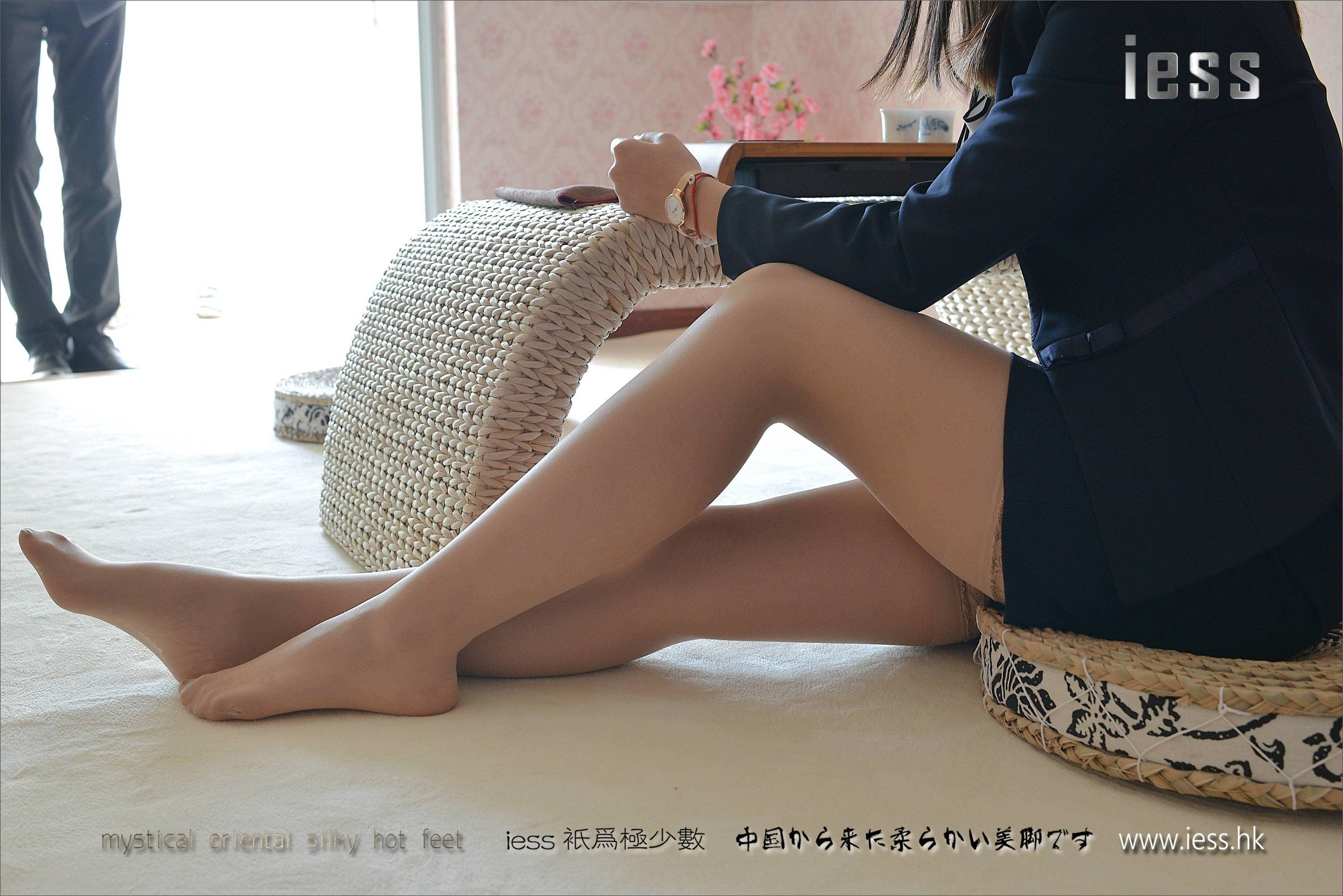 丝足便当108 张馨月 丝足场景剧《我的学姐叫荡漾I》[IESS异思趣向]_第1张