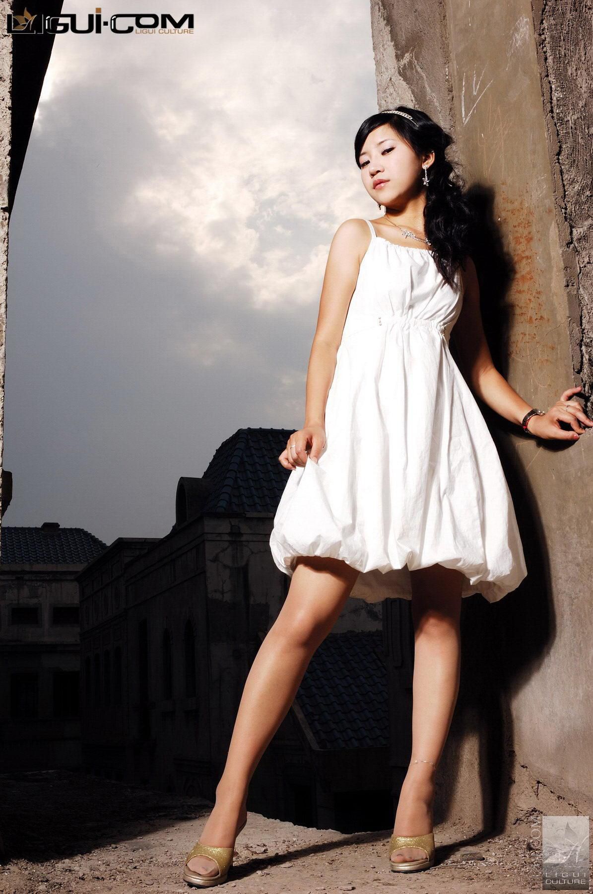 Model 卡鲁鲁《纯情少女的丝恋》 [丽柜LiGui] 丝足写真图片_第1张
