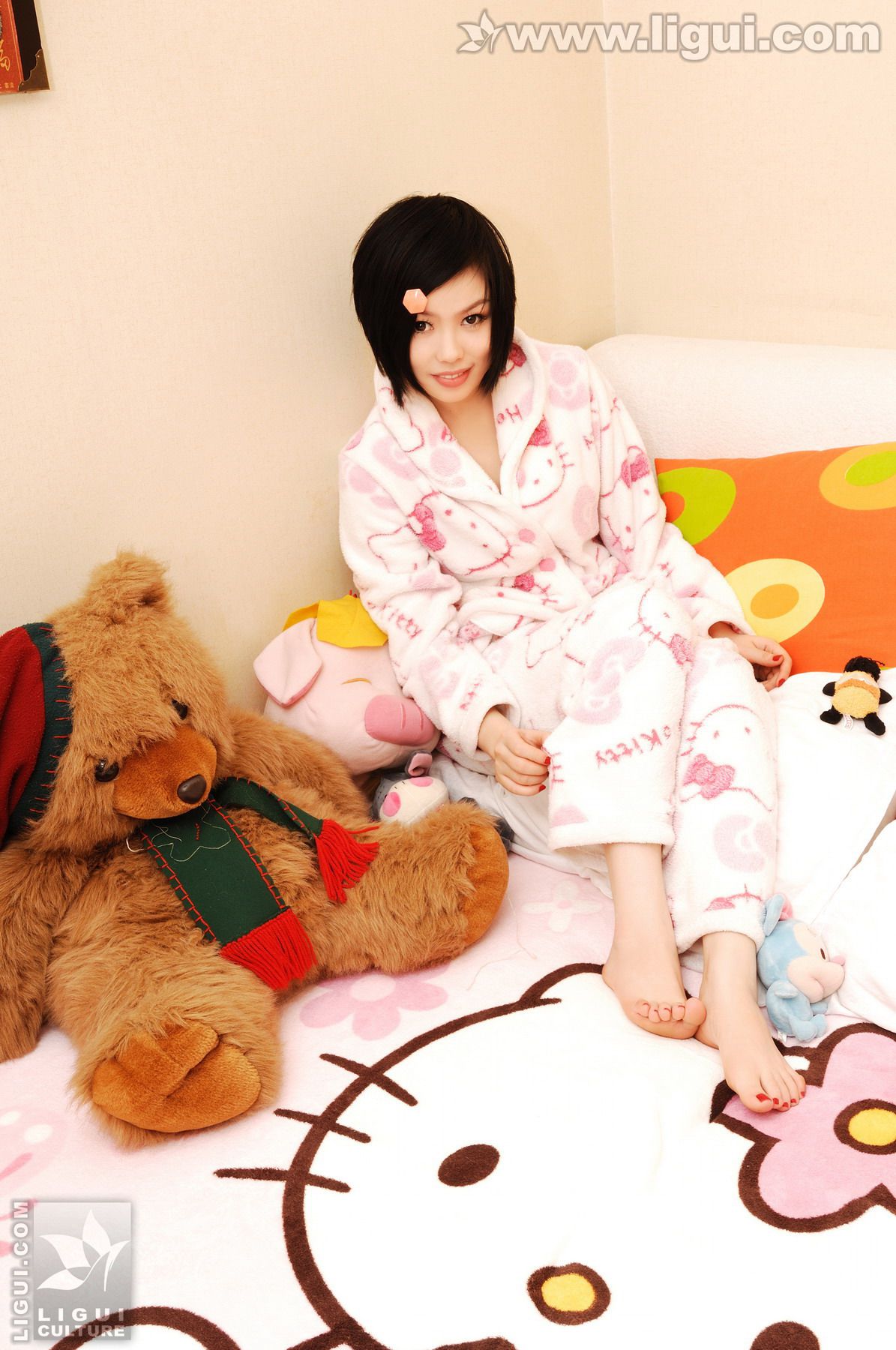 Model 幕子《可爱睡衣美足秀》 [丽柜LiGui] 丝袜美足写真图片_第1张