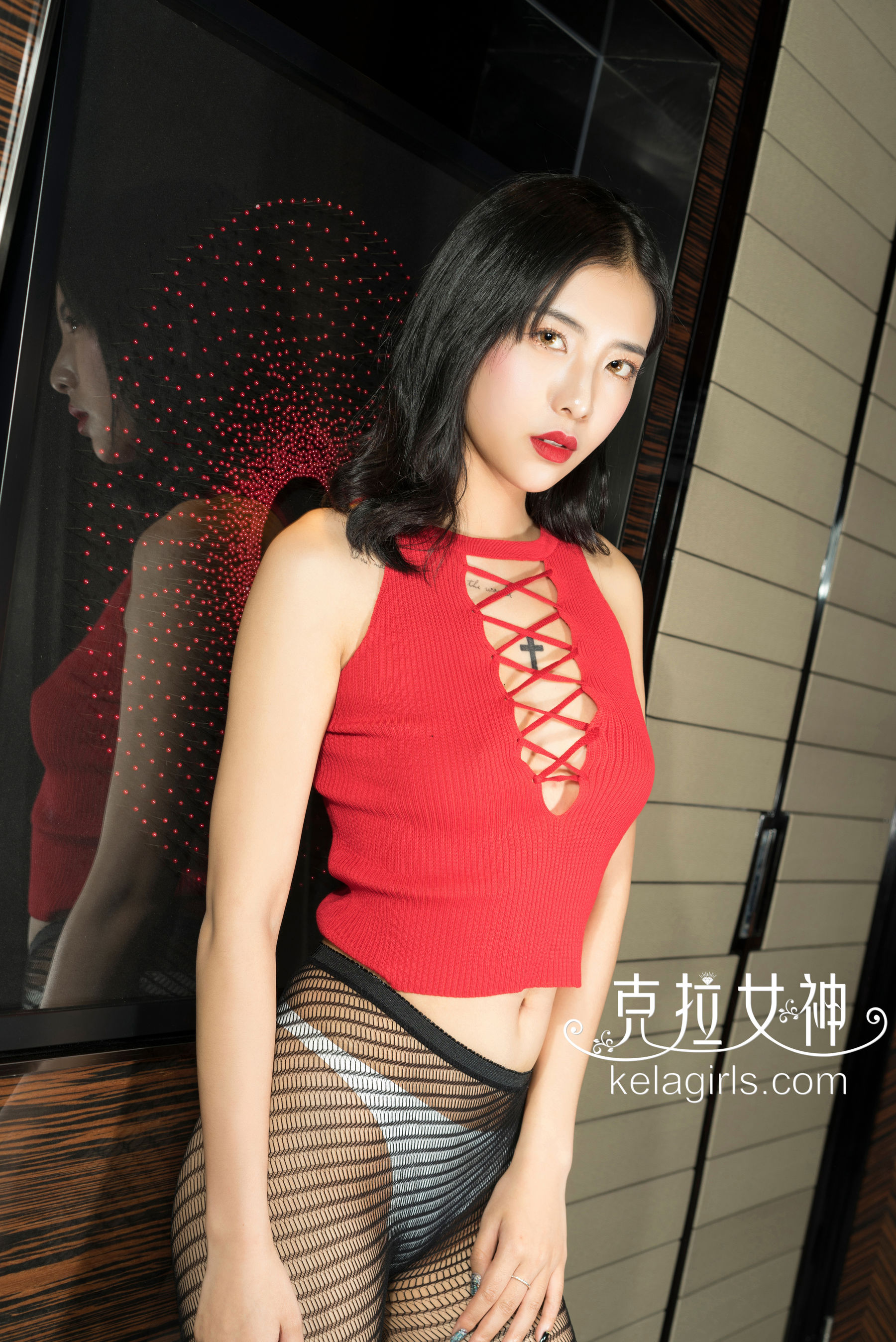 凌雪《缠丝绕网》 [克拉女神]_第1张