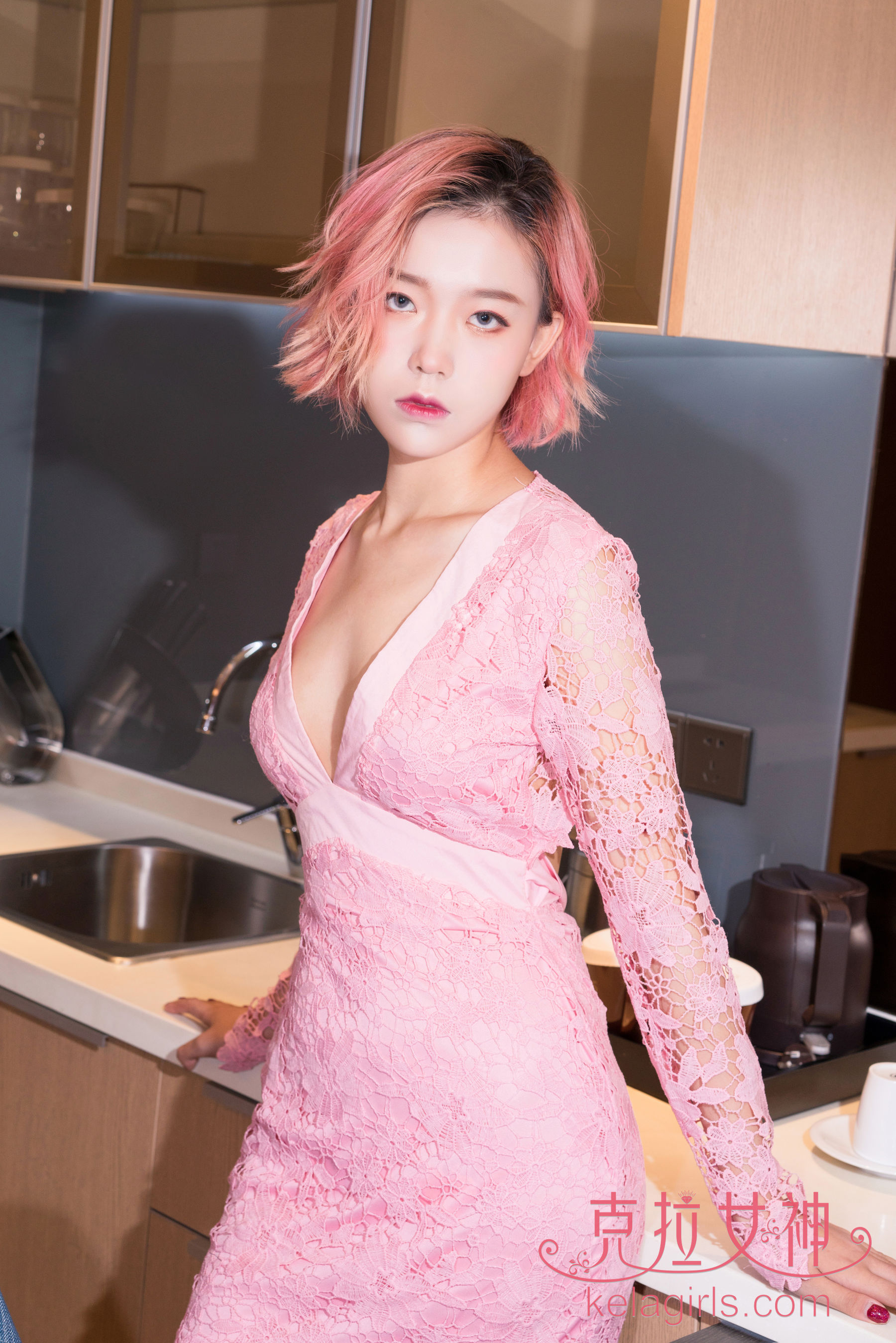 小帆《骄阳似火》 [克拉女神Kelagirls]_第1张