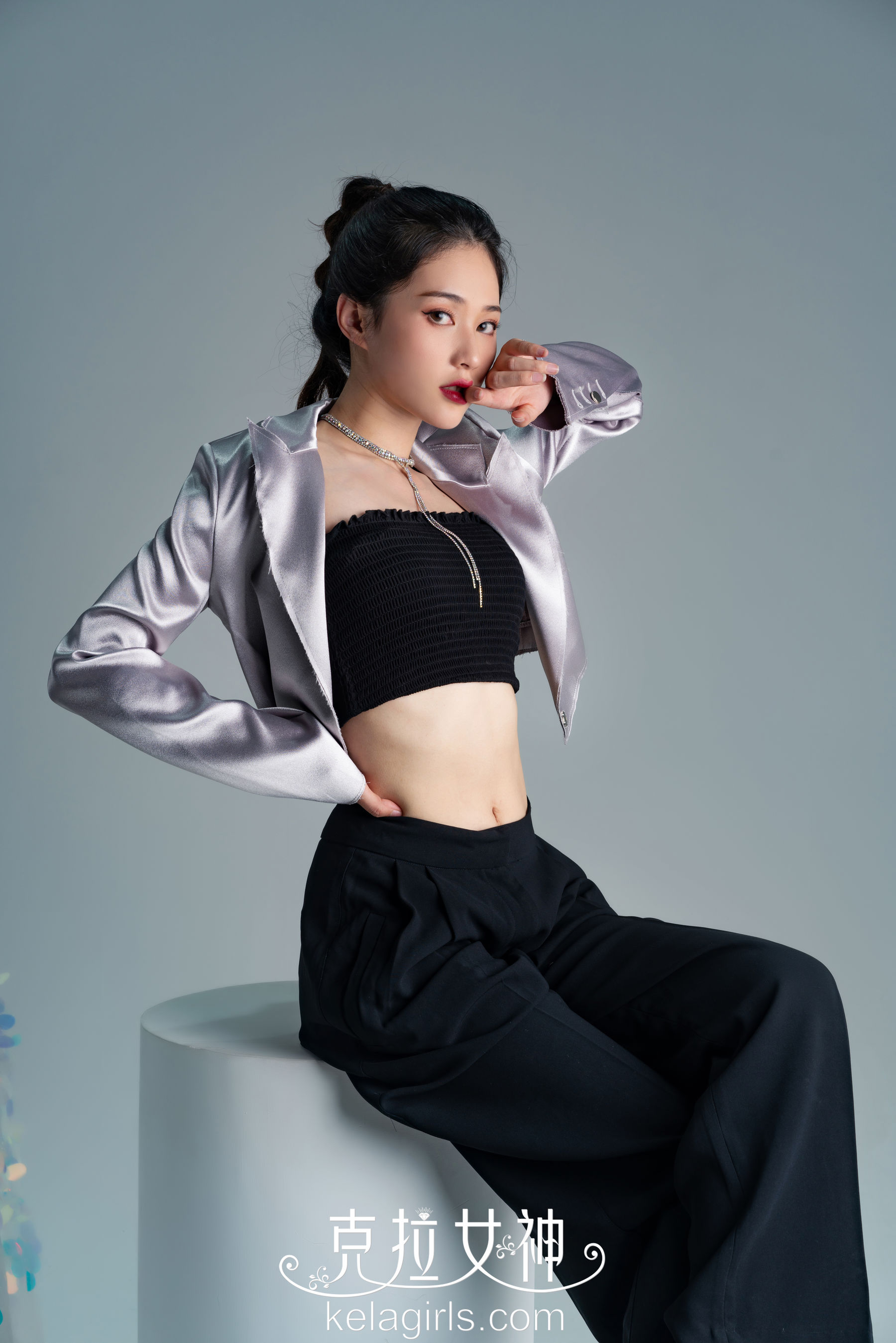[克拉女神Kelagirls]  苏棠 酷拍裸足_第1张