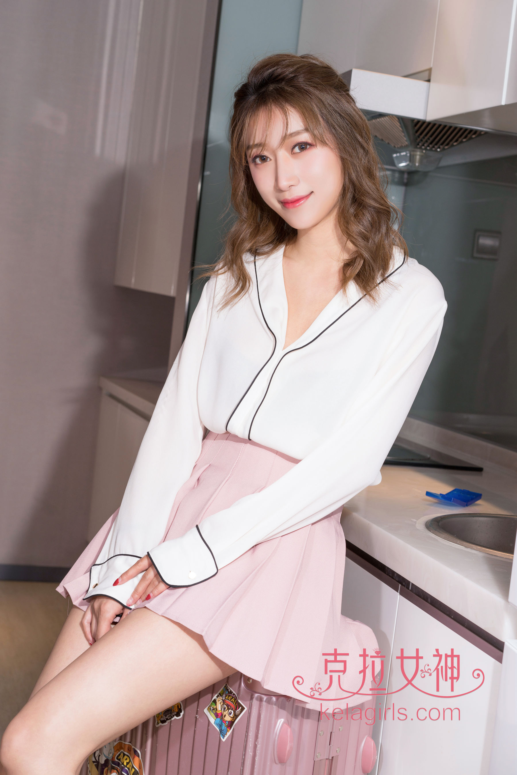 [克拉女神Kelagirls]  何悦 白领の假期_第1张