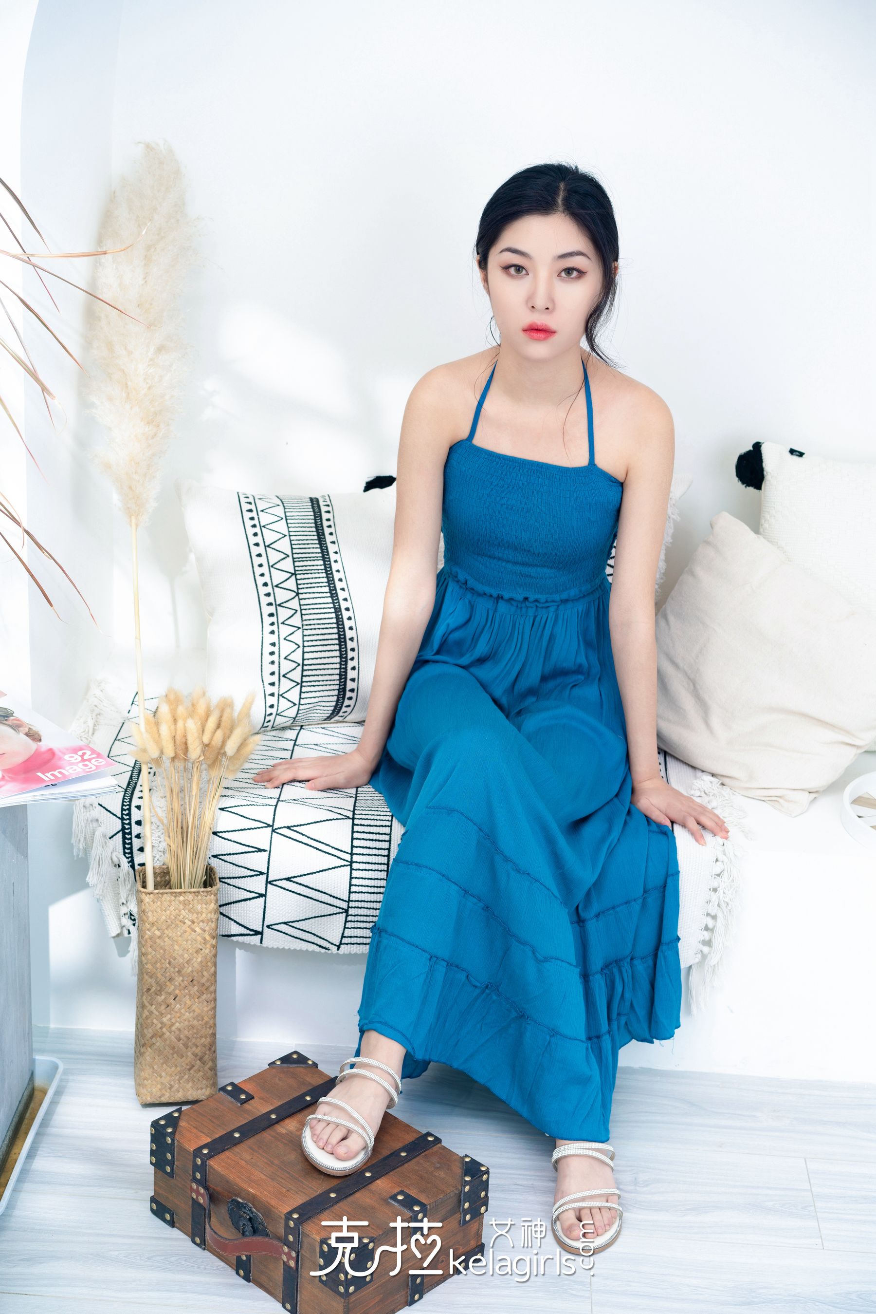 [克拉女神Kelagirls]  楚楚 嫩足配美链_第1张