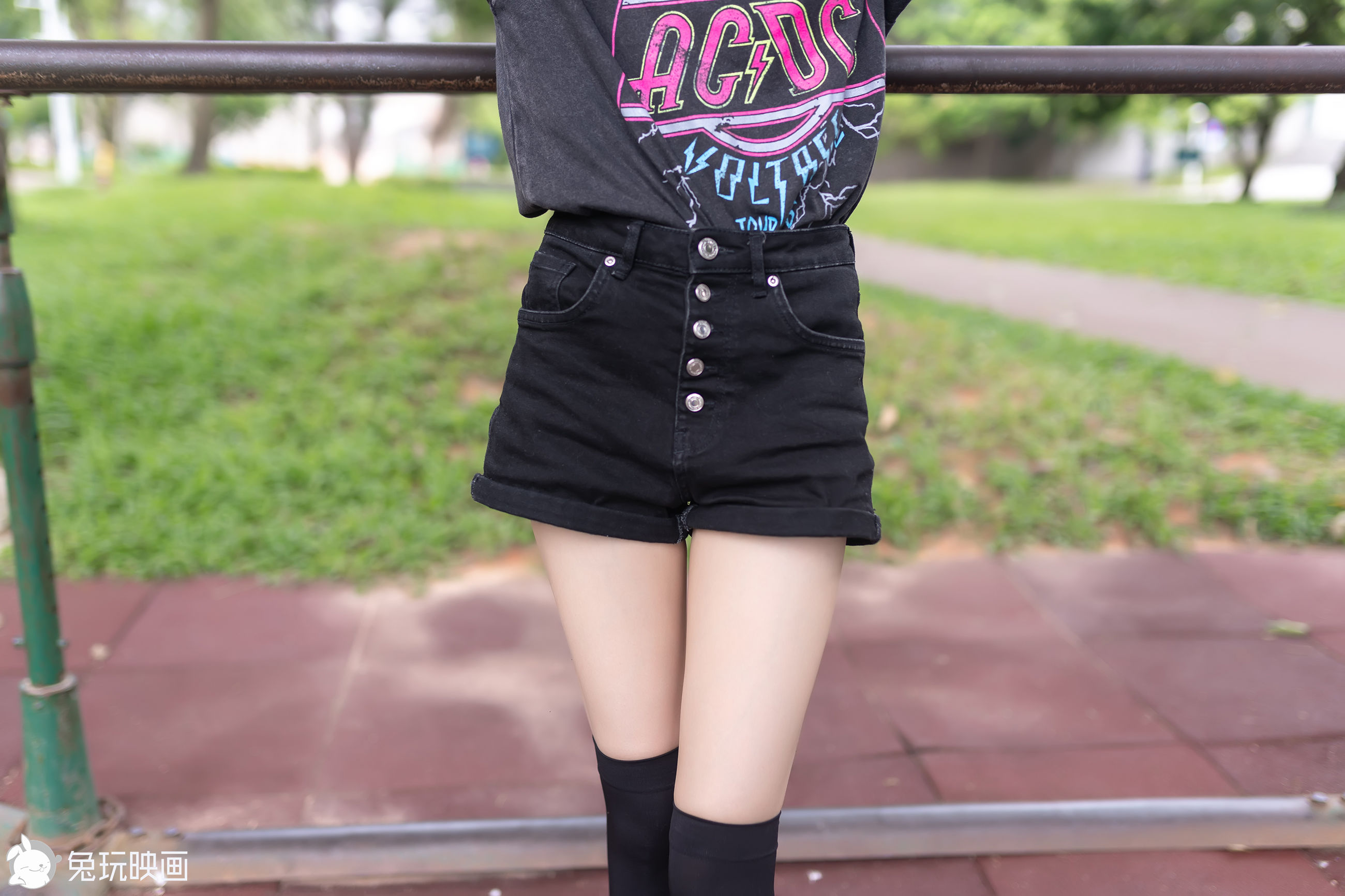 [兔玩映画] - 热裤黑袜_第4张